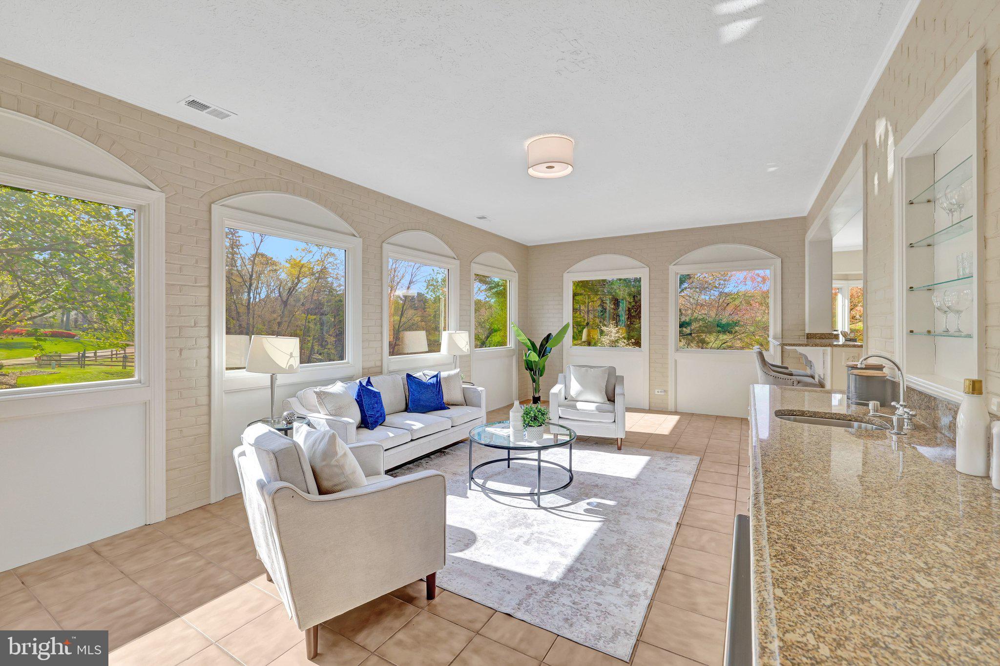 FOX LAKE - Residential