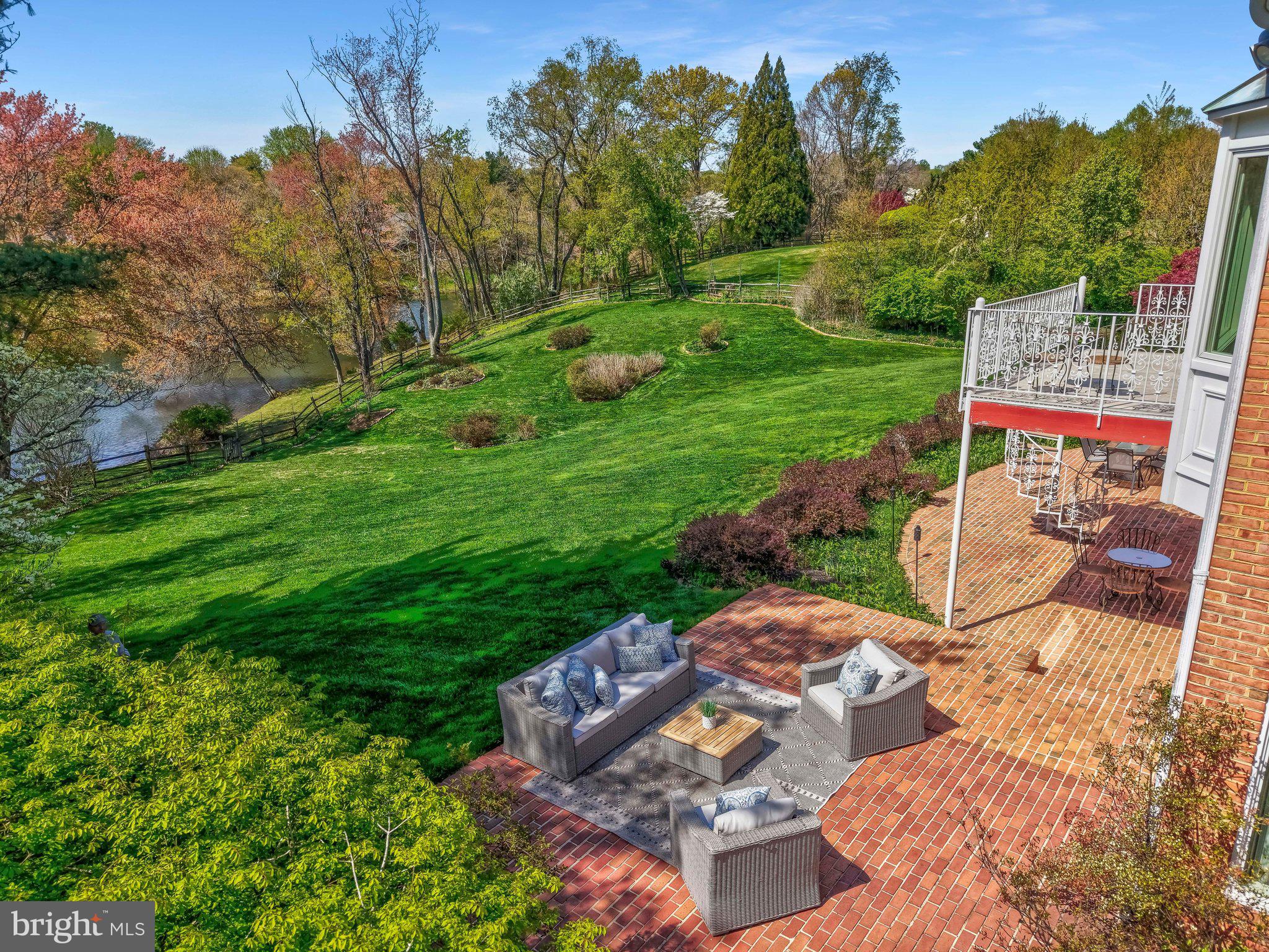 FOX LAKE - Residential