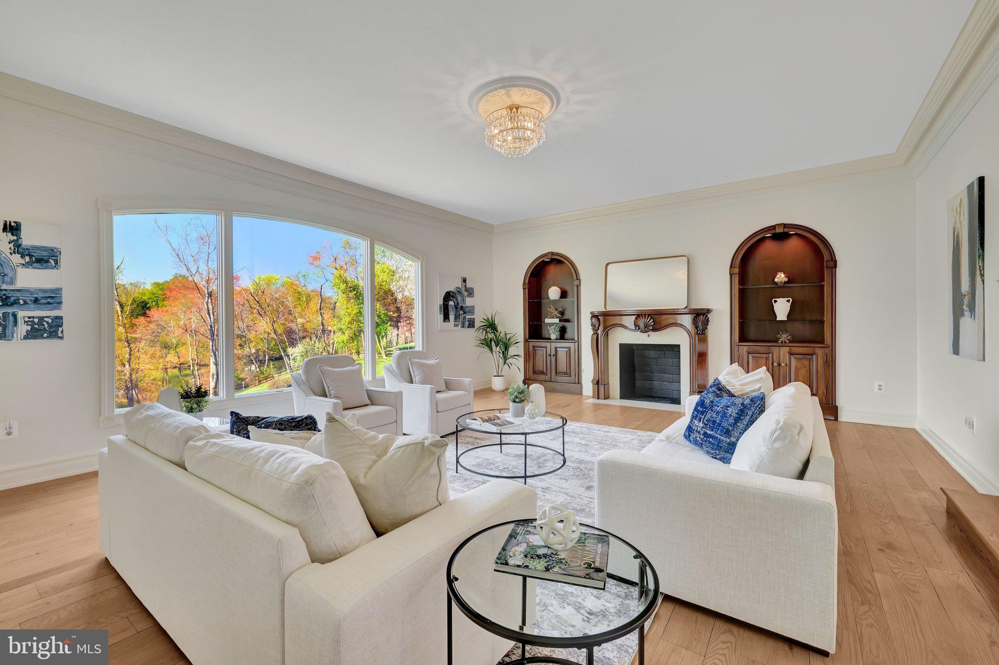 FOX LAKE - Residential