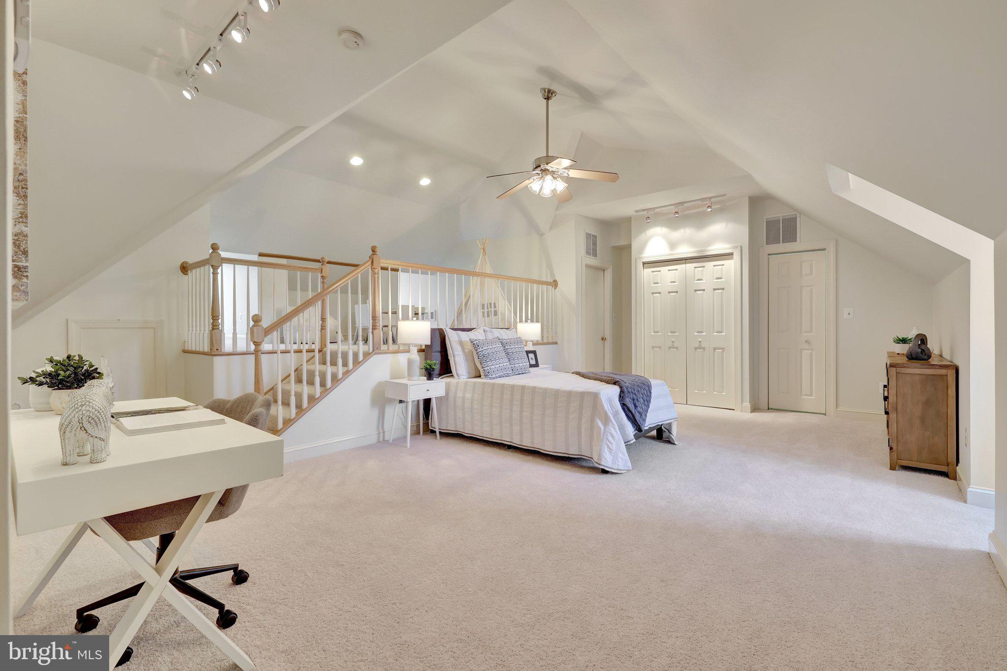 FOX LAKE - Residential