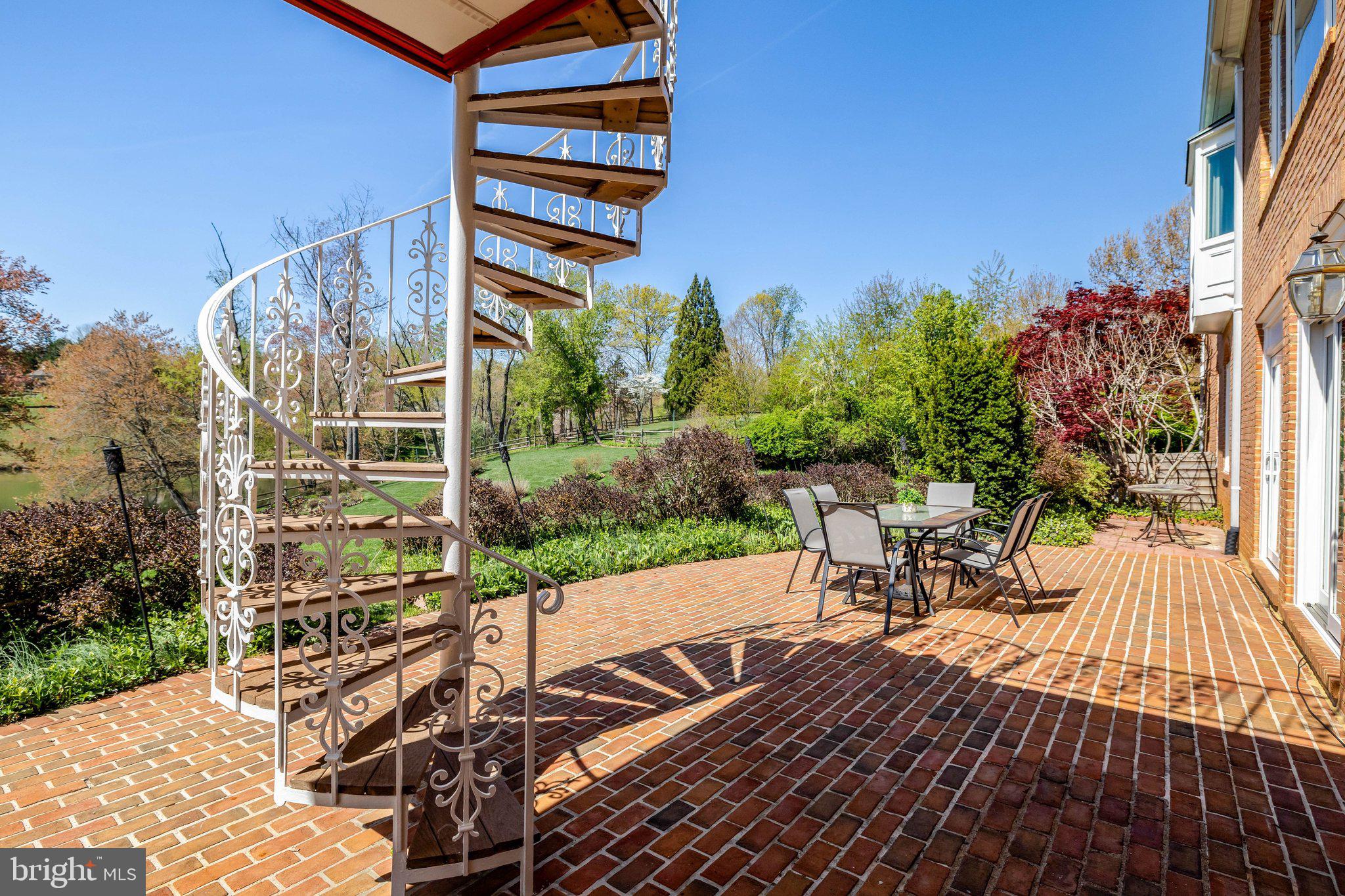 FOX LAKE - Residential