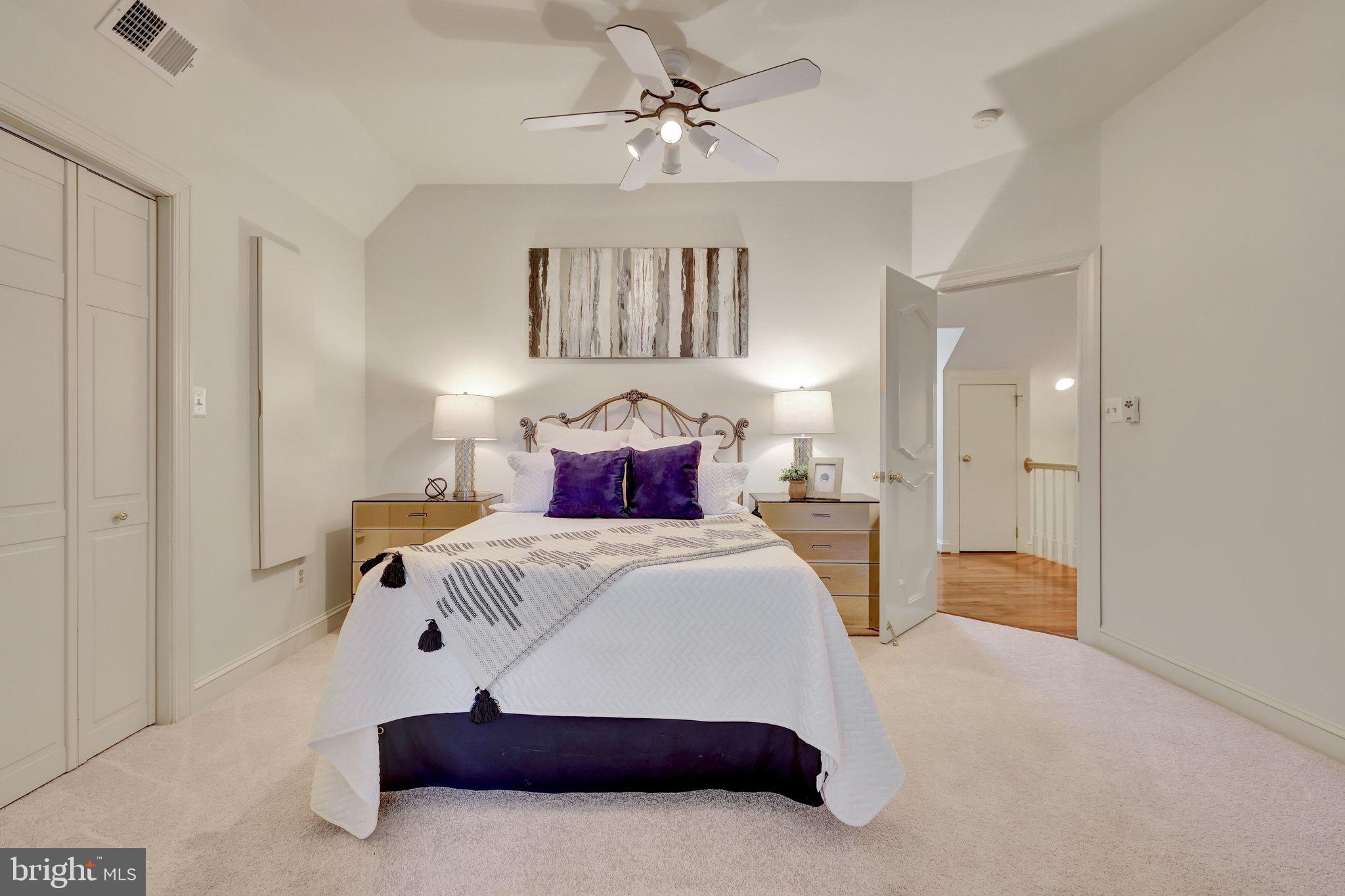 FOX LAKE - Residential