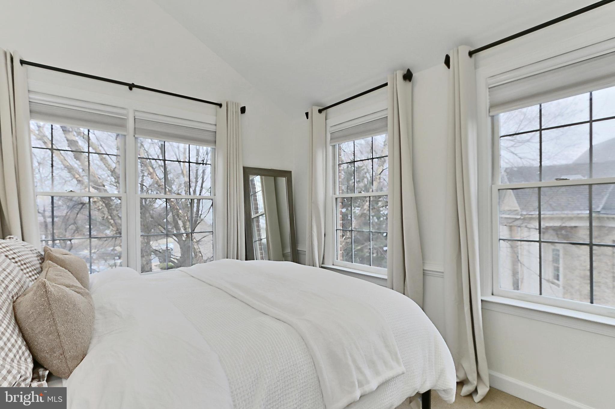 REES ESTATE - Residential