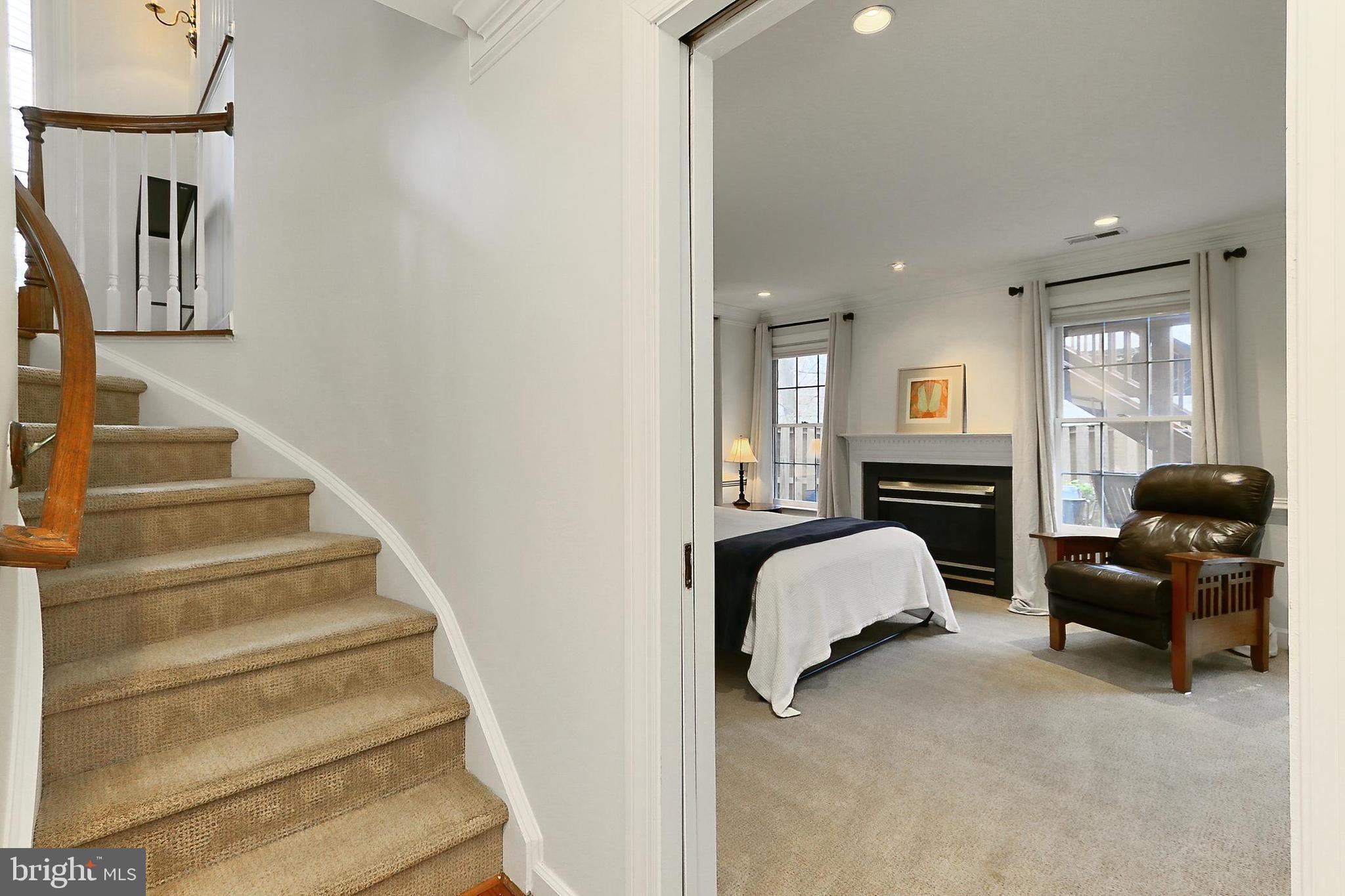 REES ESTATE - Residential