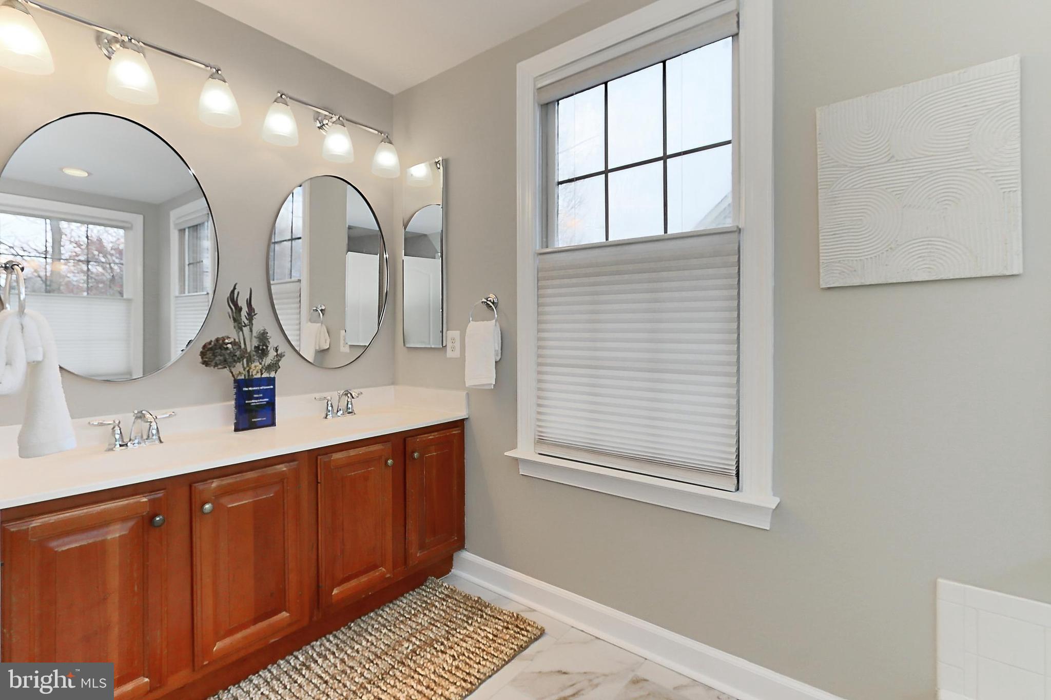 REES ESTATE - Residential