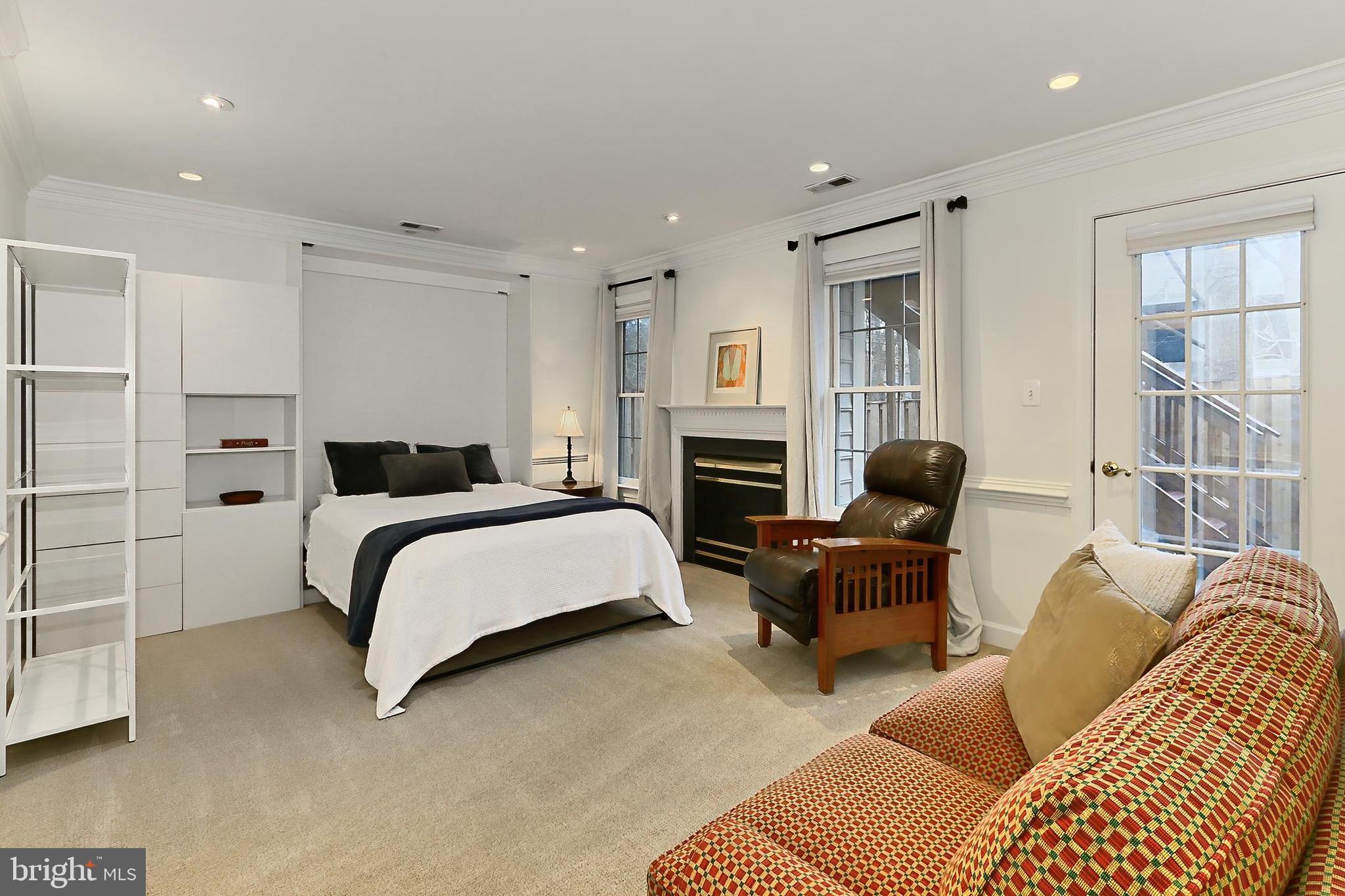 REES ESTATE - Residential