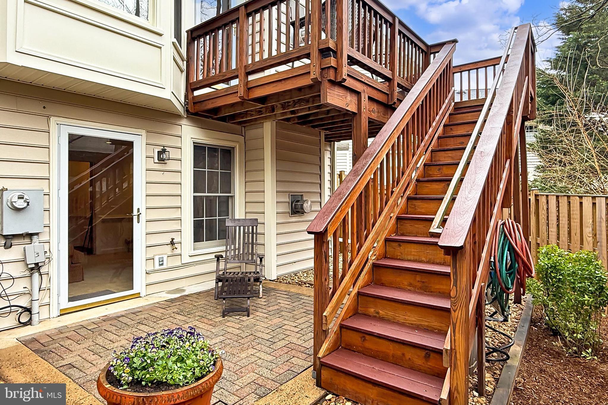 REES ESTATE - Residential