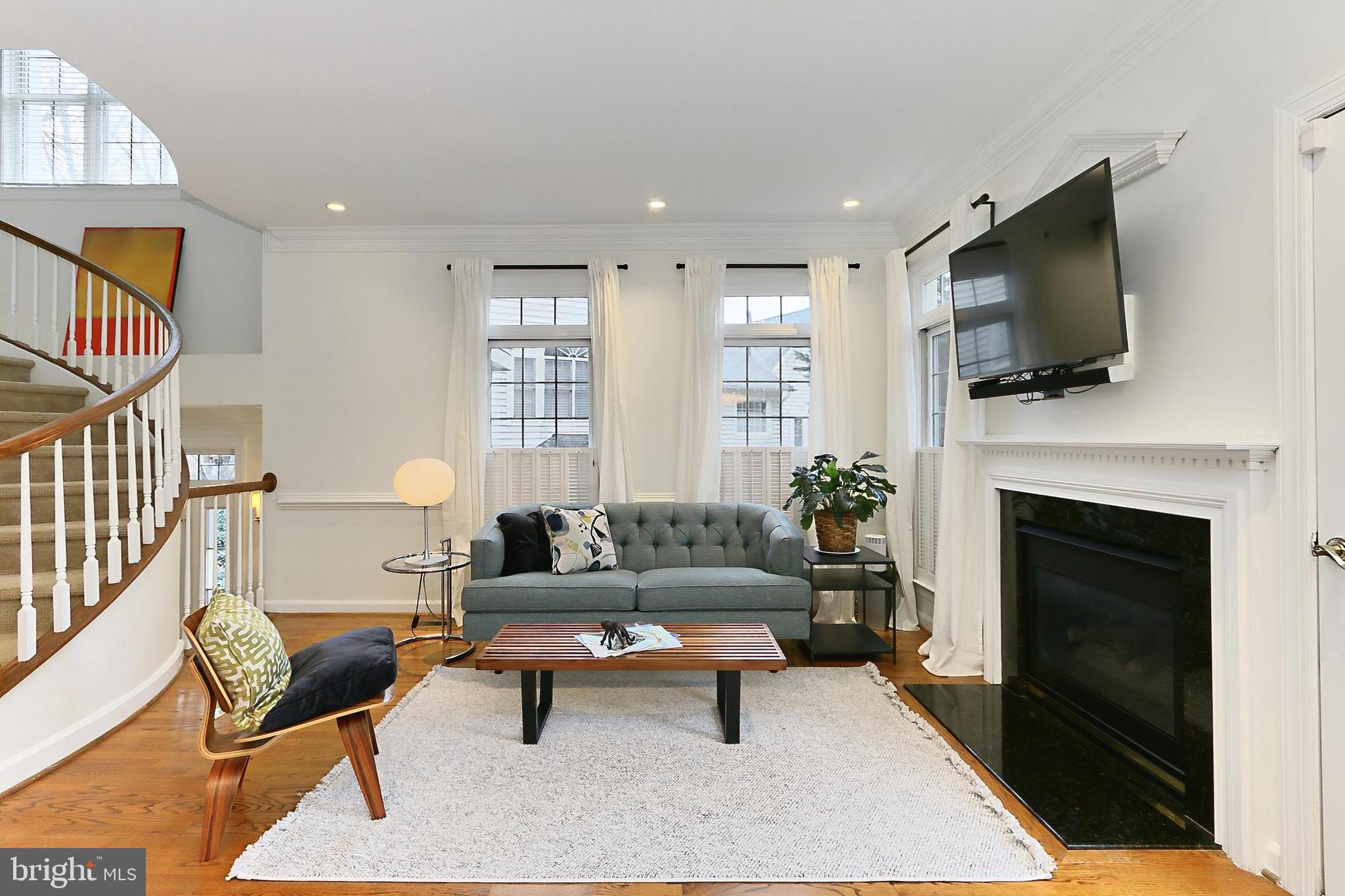 REES ESTATE - Residential