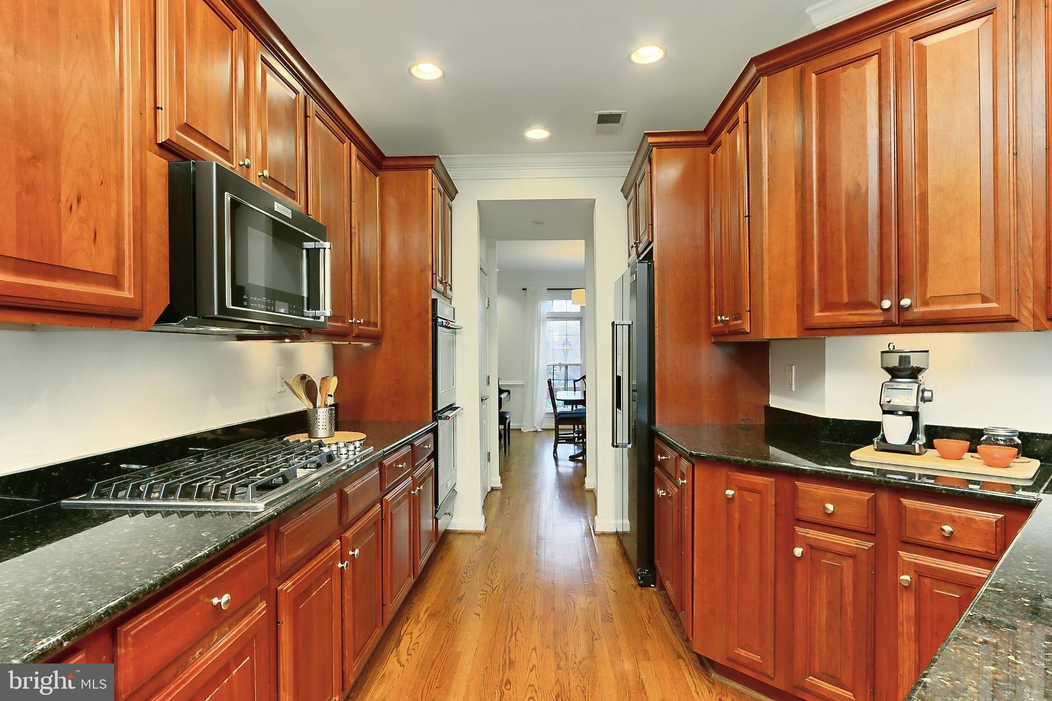 REES ESTATE - Residential