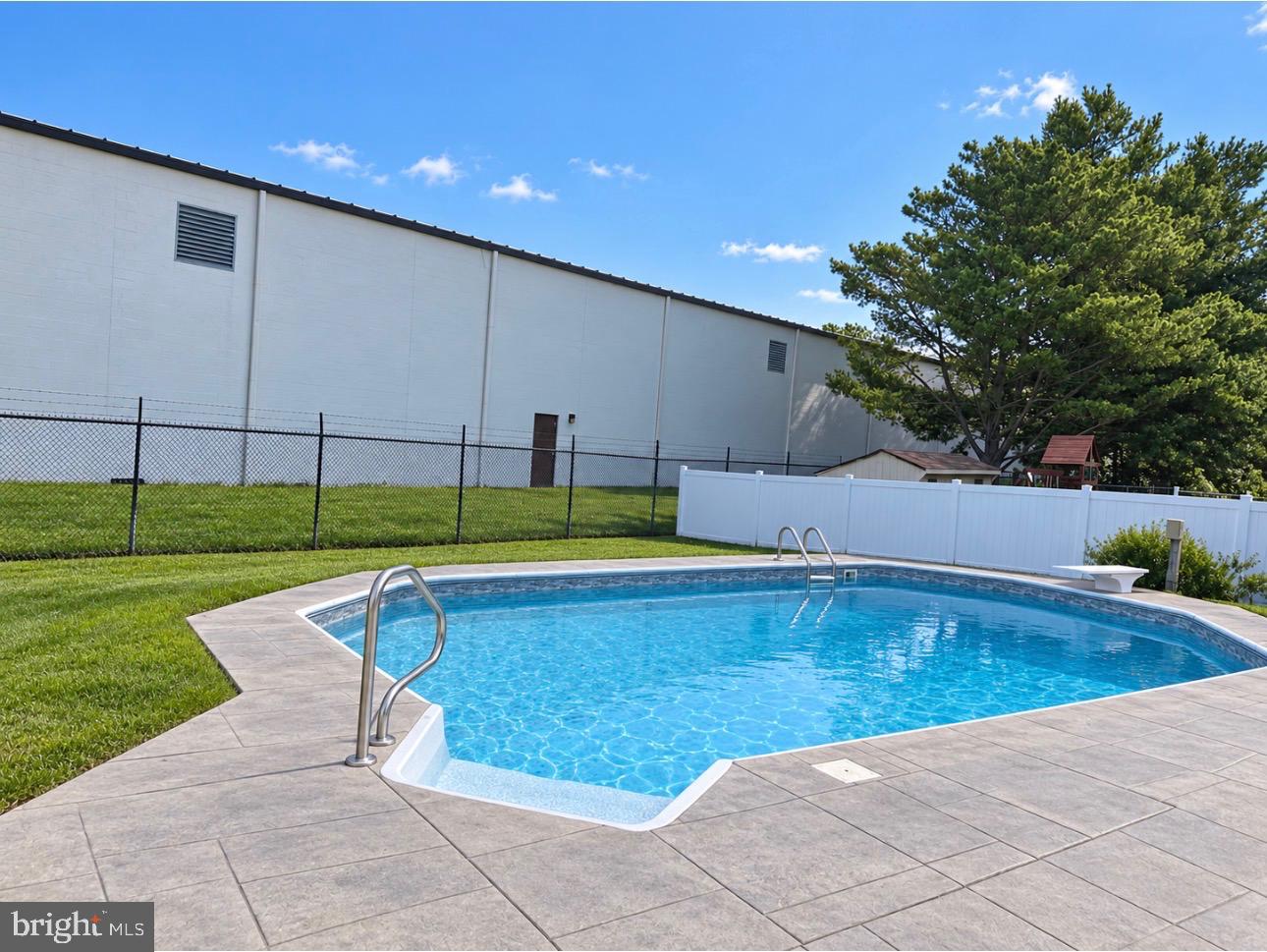 122 HANNUM DRIVE