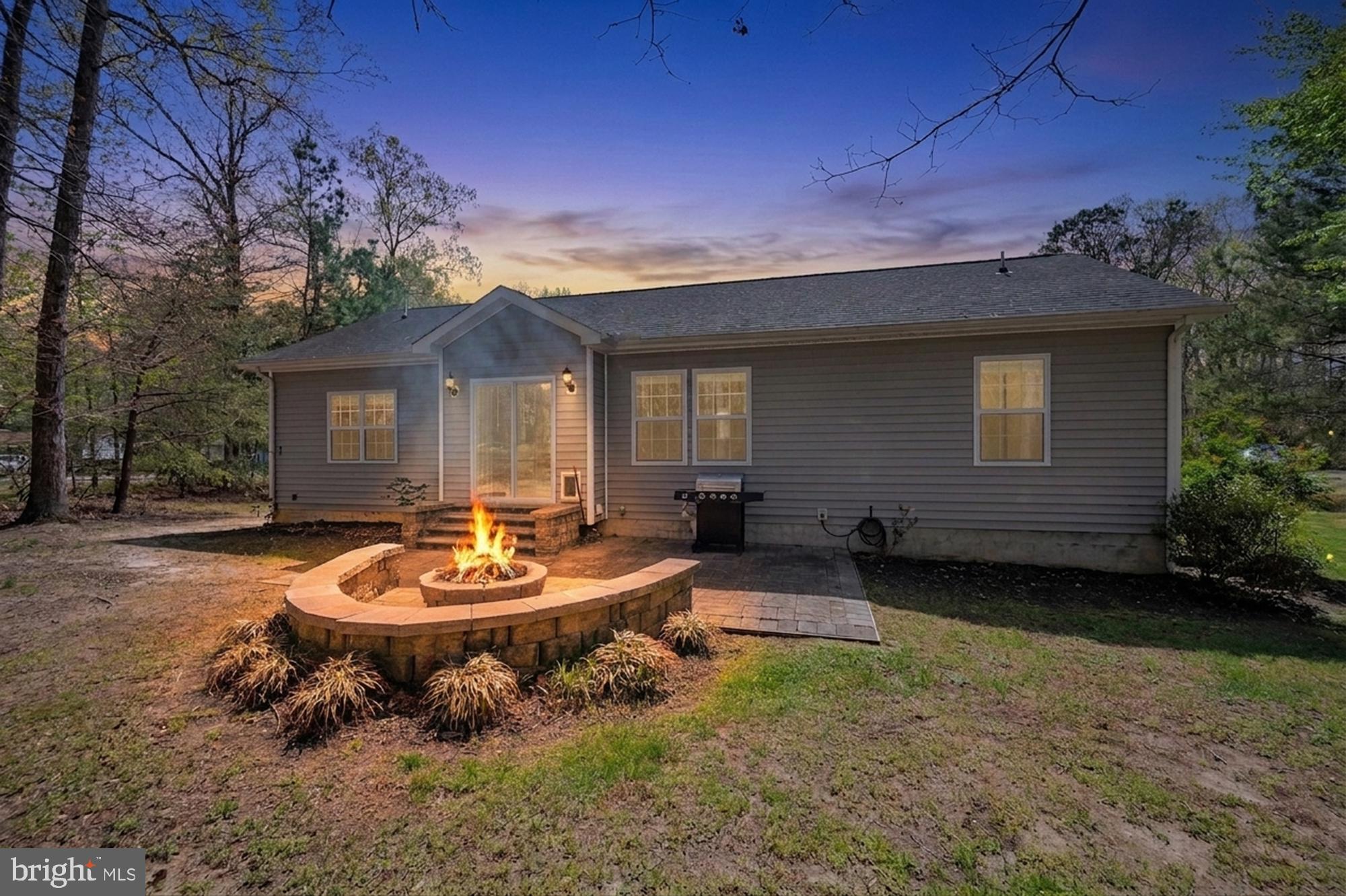 LAKE LAND OR - Residential