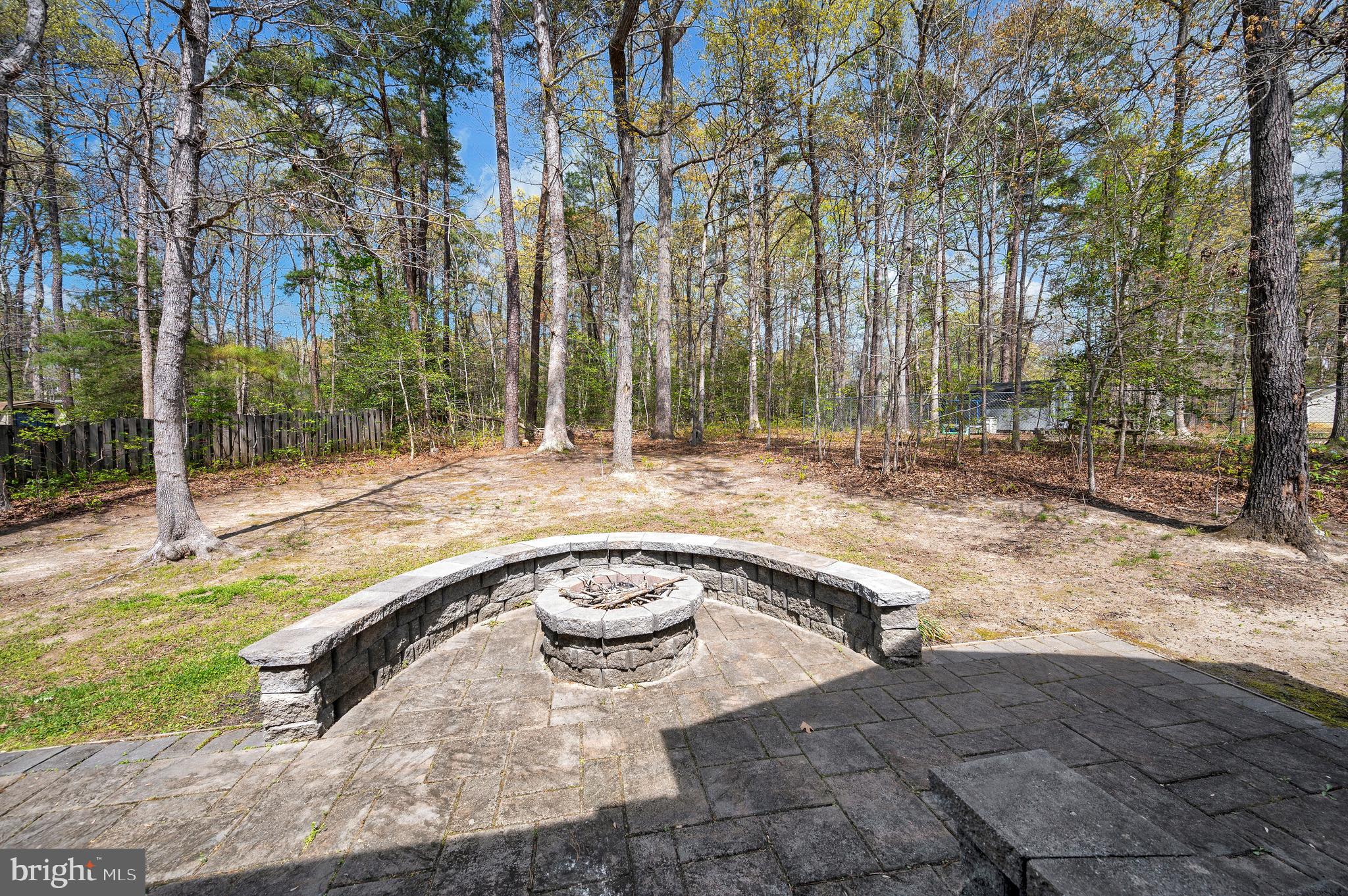 LAKE LAND OR - Residential