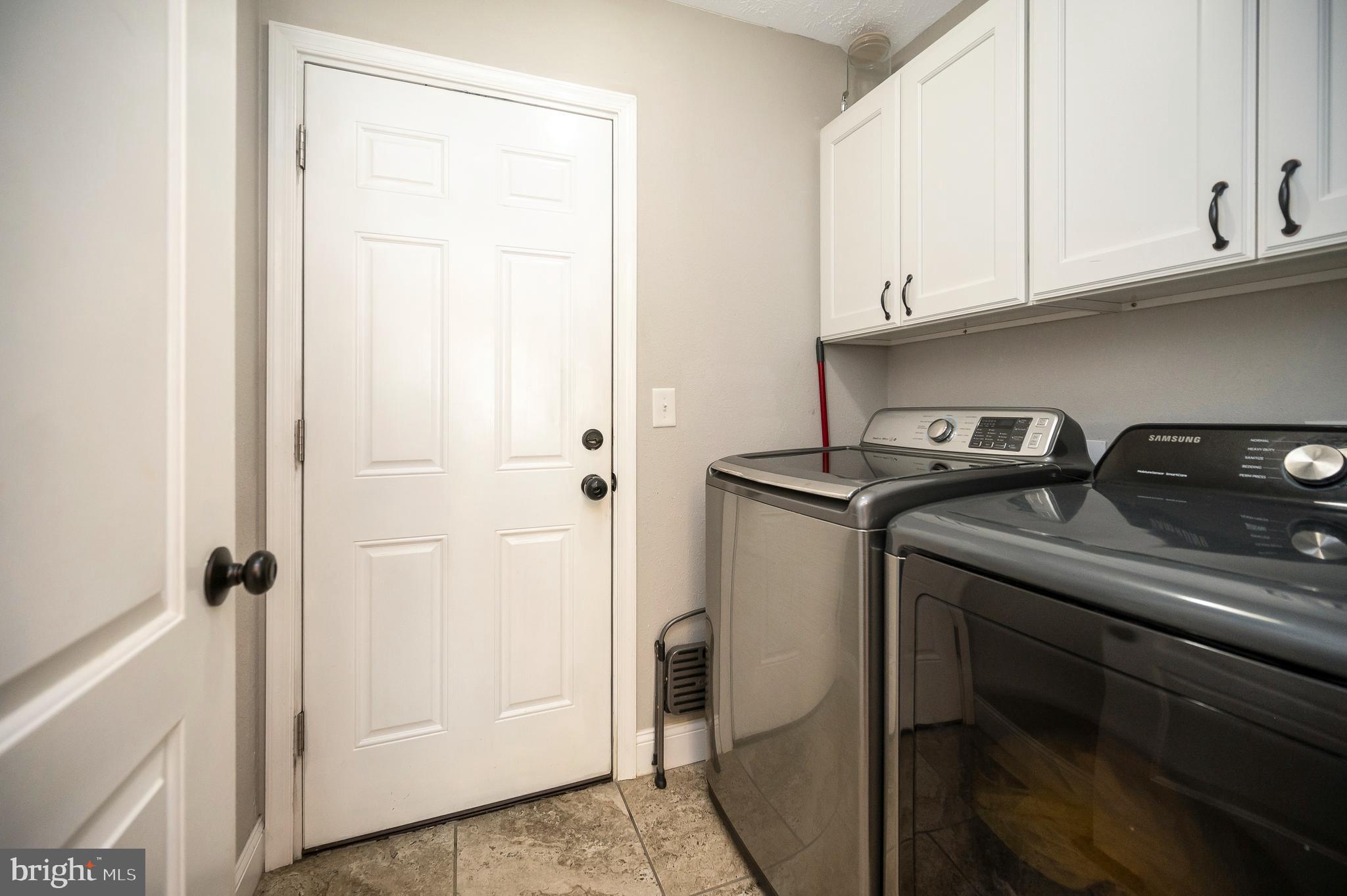 LAKE LAND OR - Residential