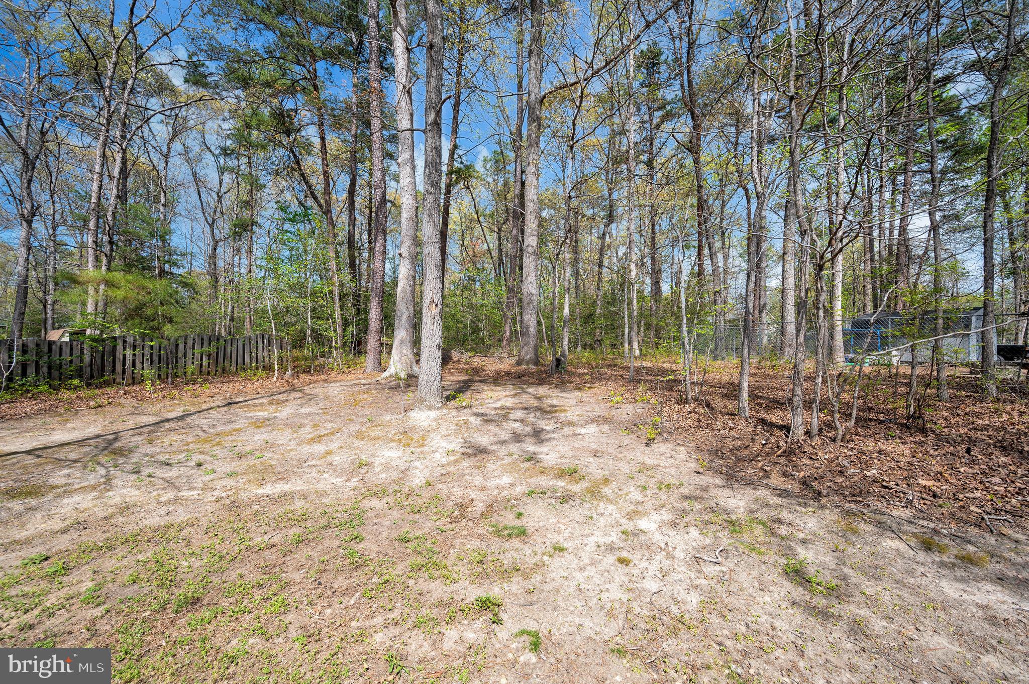 LAKE LAND OR - Residential