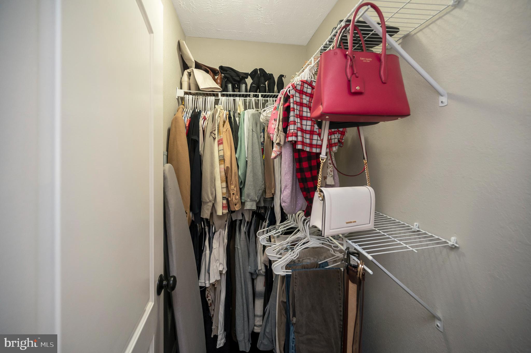 LAKE LAND OR - Residential