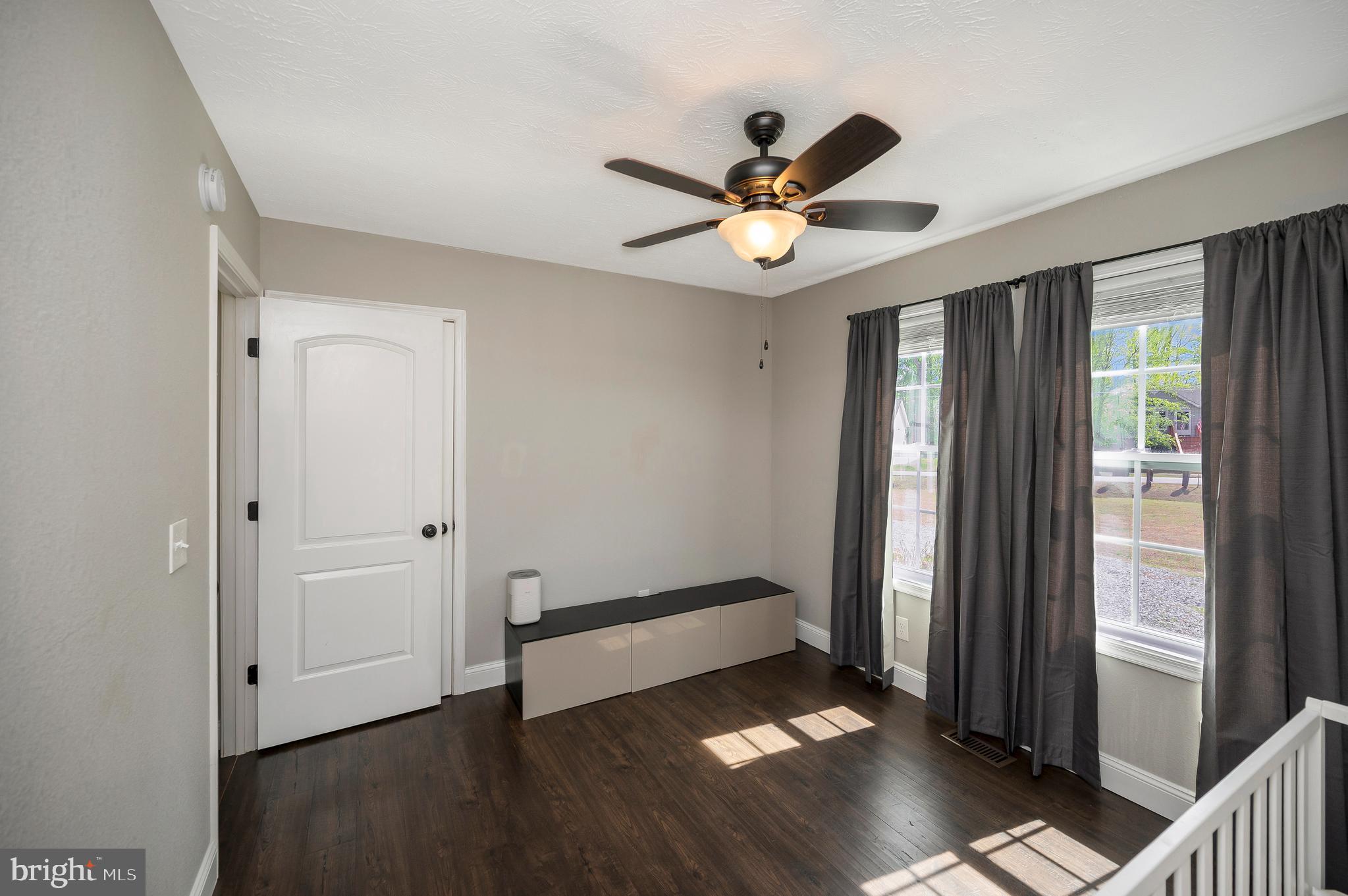 LAKE LAND OR - Residential