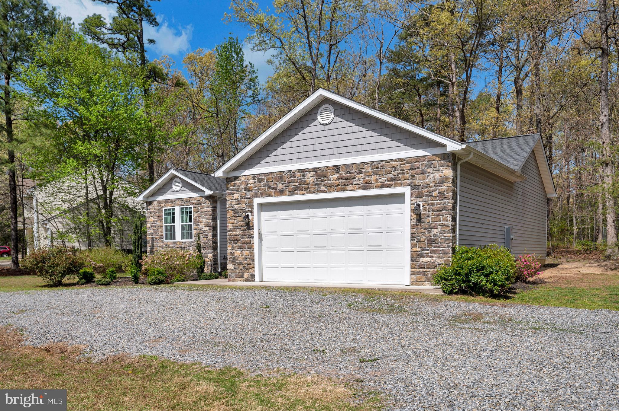 LAKE LAND OR - Residential