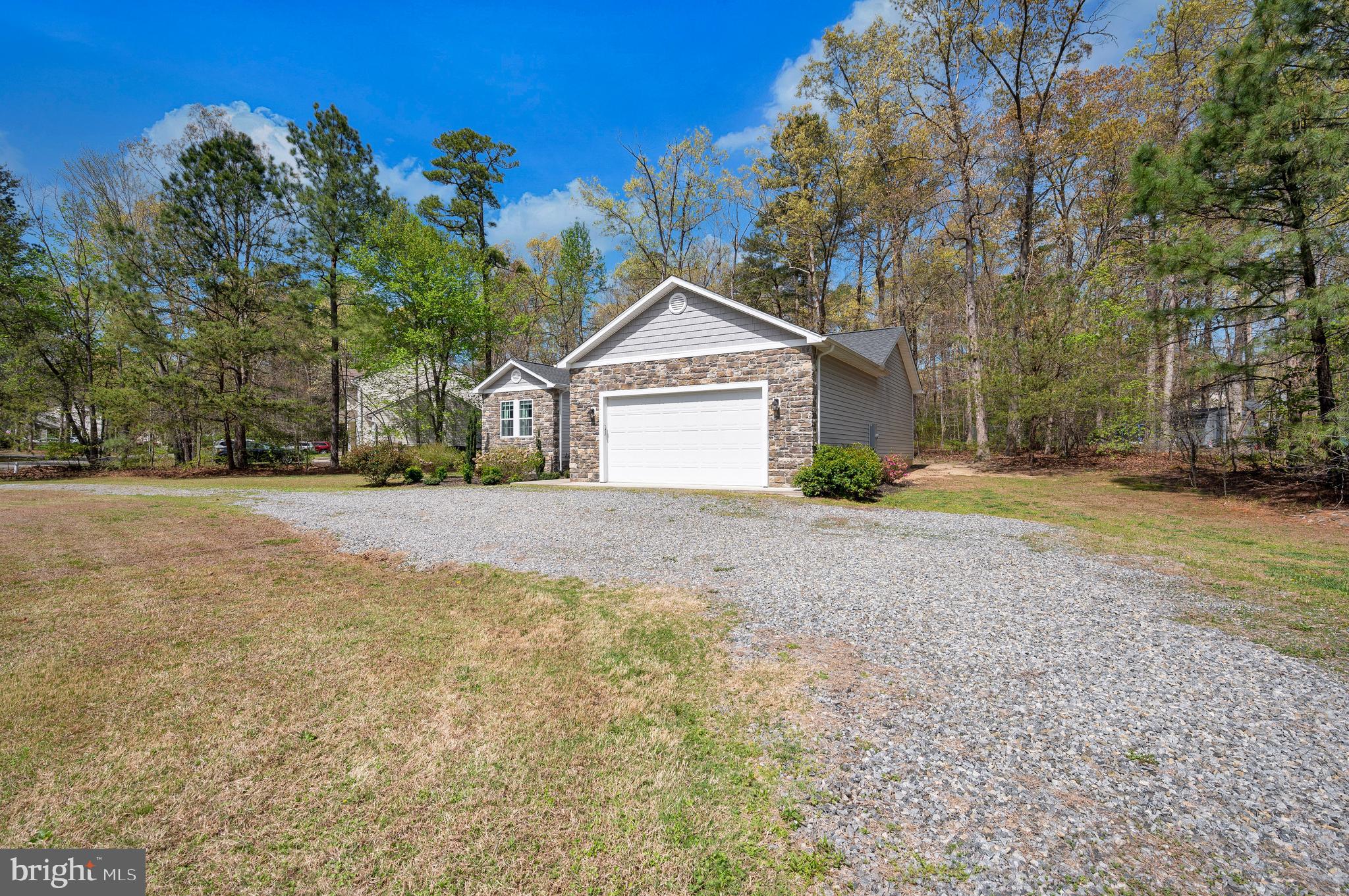 LAKE LAND OR - Residential