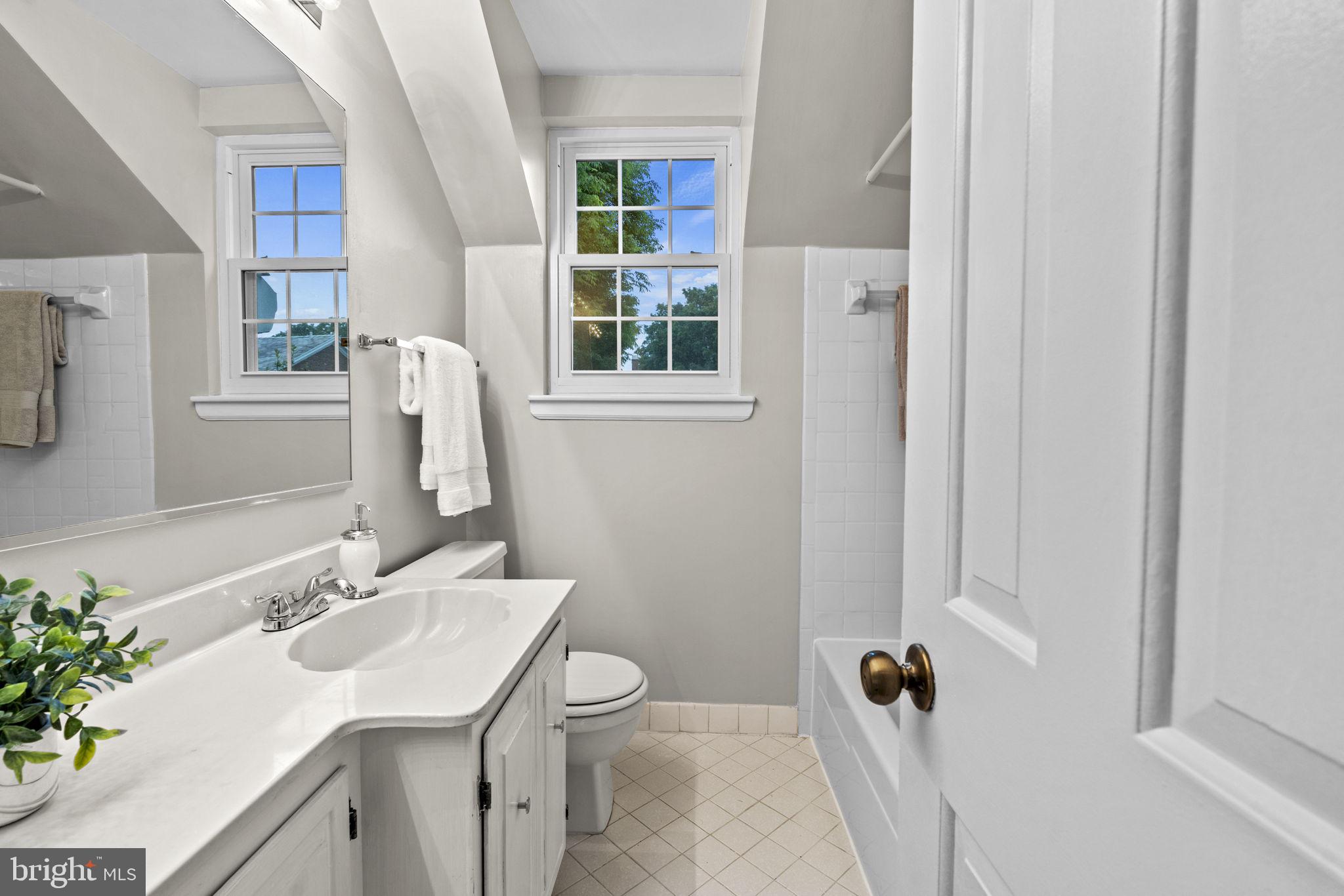 FAIRLINGTON MEWS - Residential