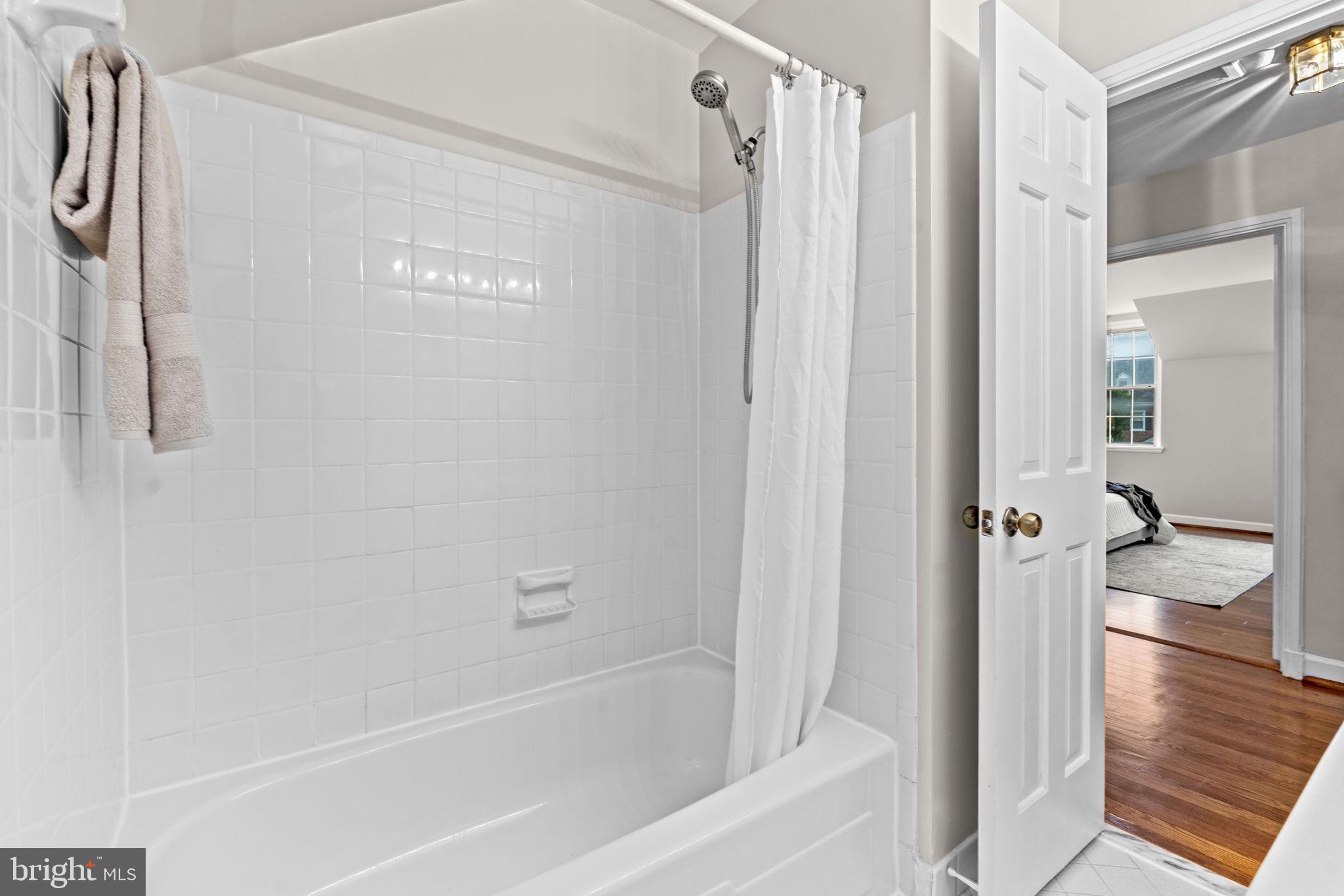 FAIRLINGTON MEWS - Residential