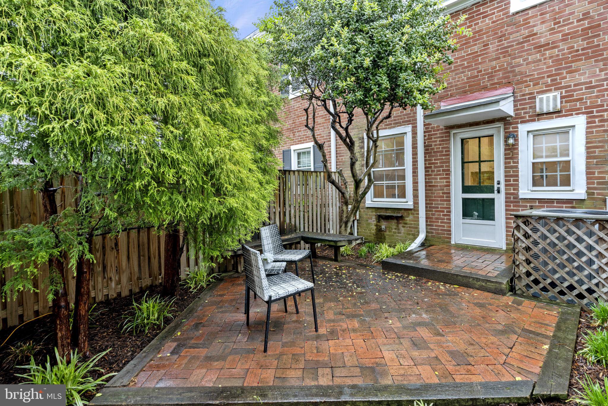 FAIRLINGTON MEWS - Residential