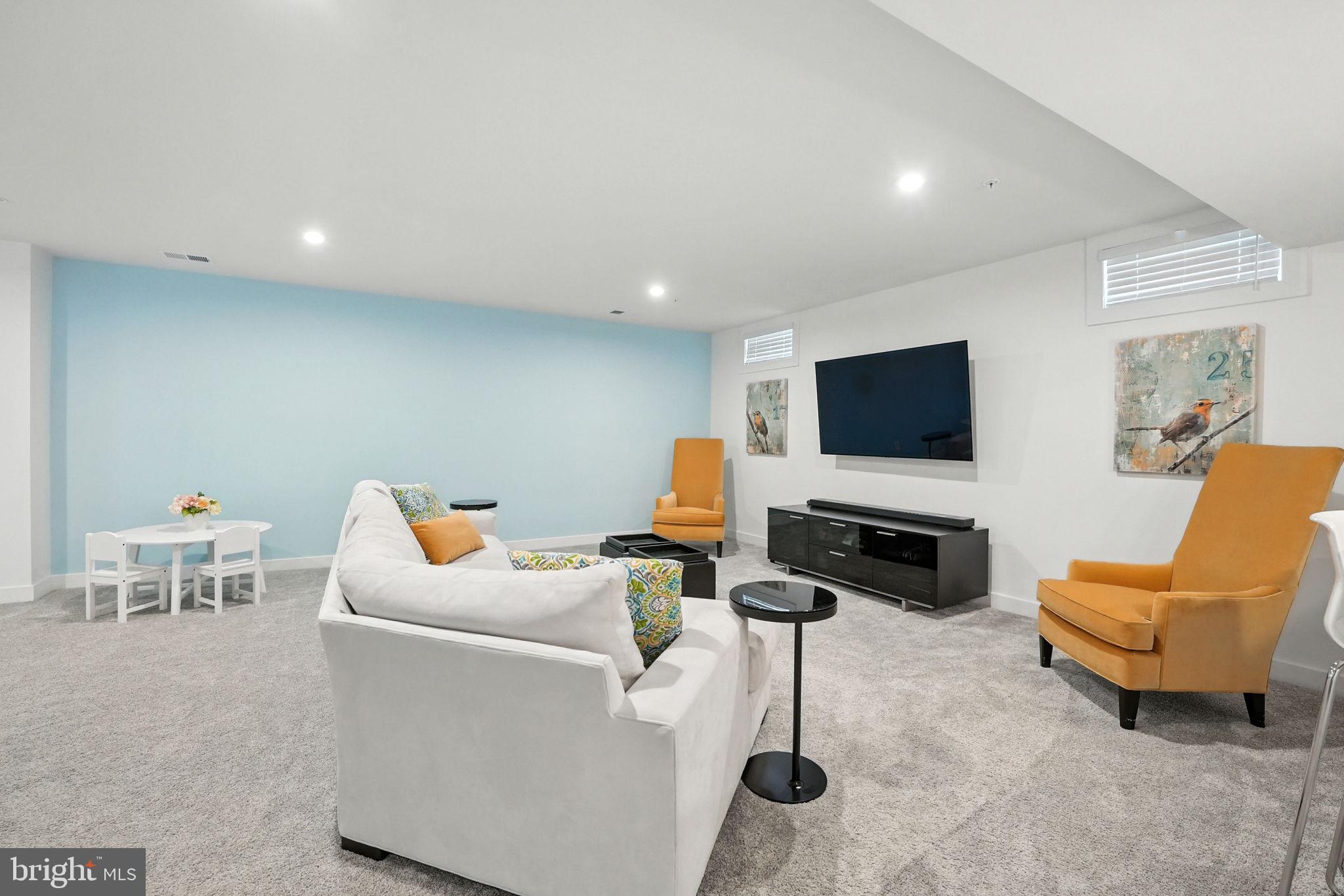 POTOMAC SHORES - Residential