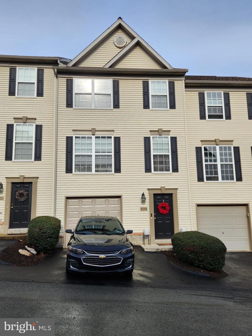 2 Bedroom, 2 1/2 Bath Condo at Hunt Club