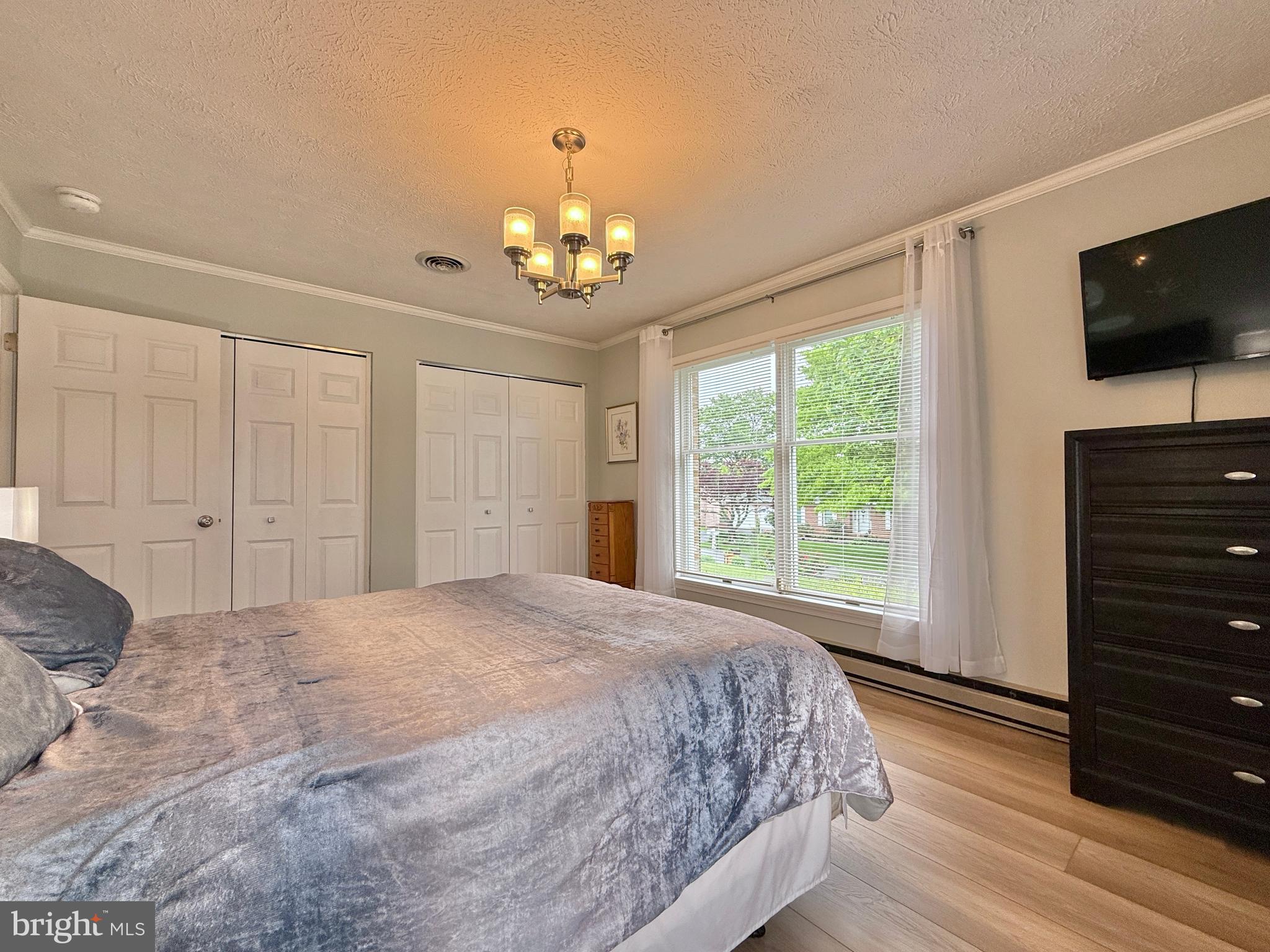 MEADOWBROOK - Residential