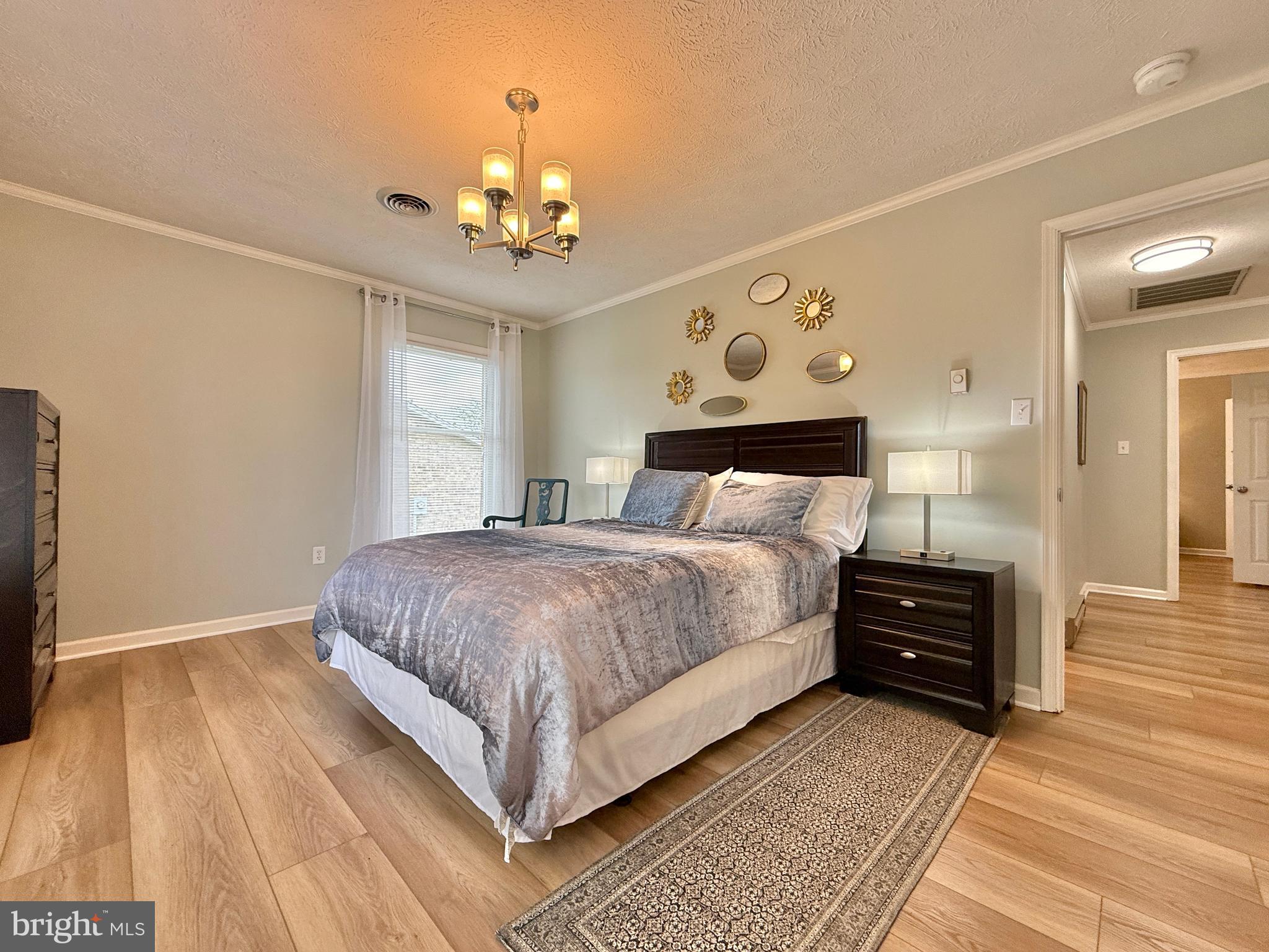 MEADOWBROOK - Residential