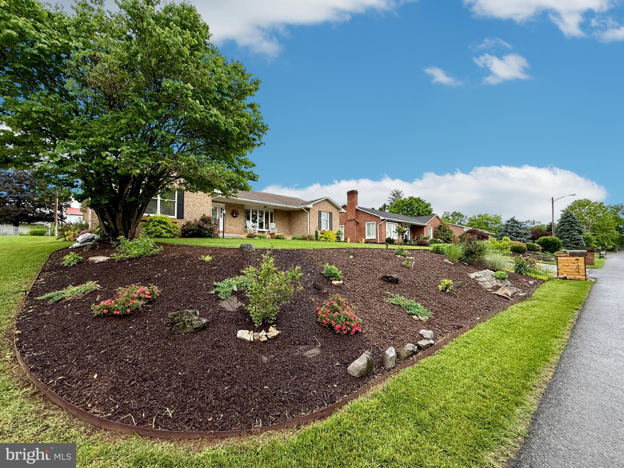 MEADOWBROOK - Residential