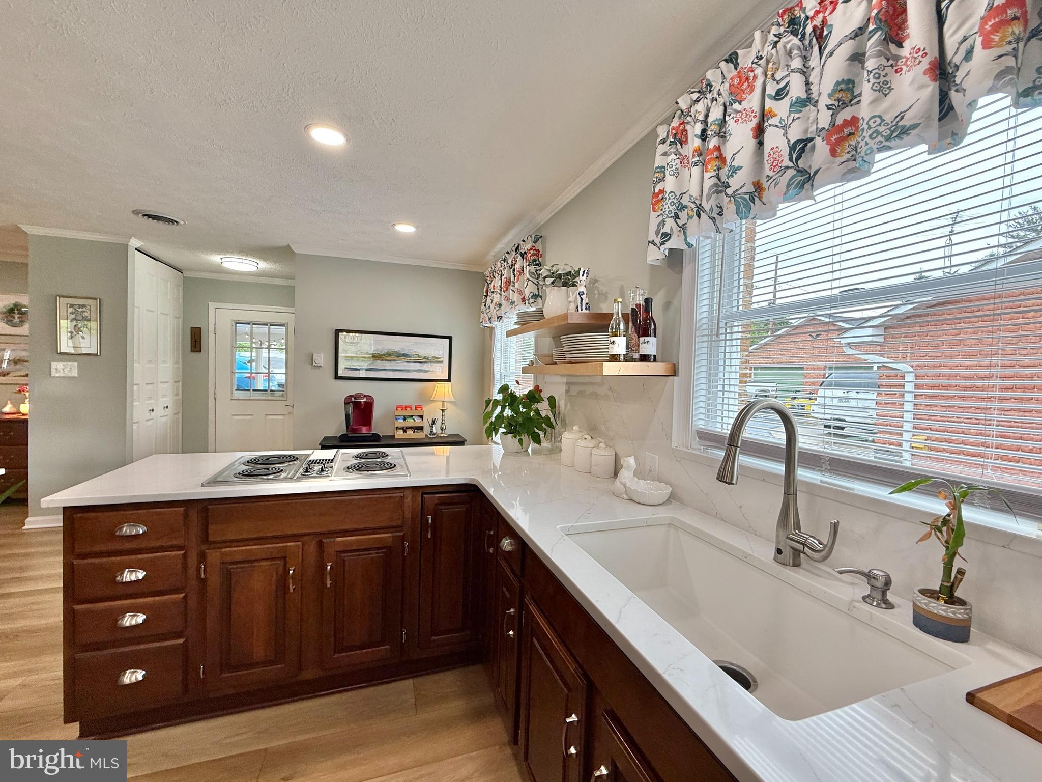 MEADOWBROOK - Residential