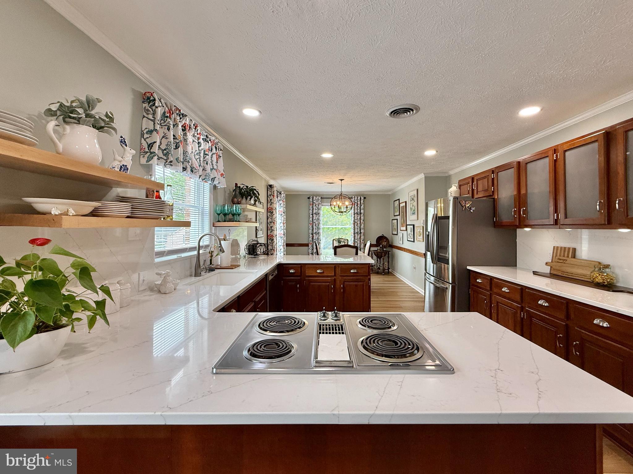 MEADOWBROOK - Residential