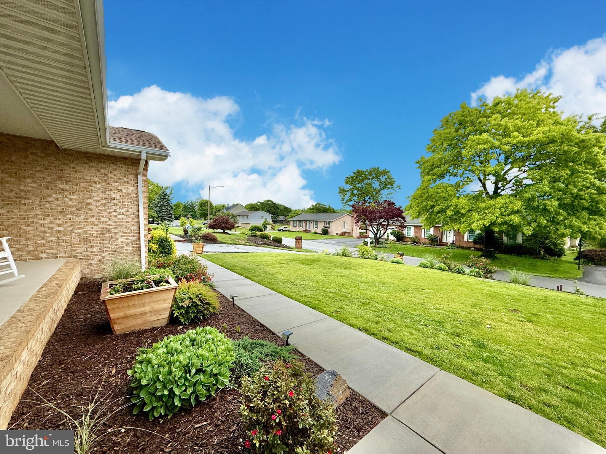 MEADOWBROOK - Residential