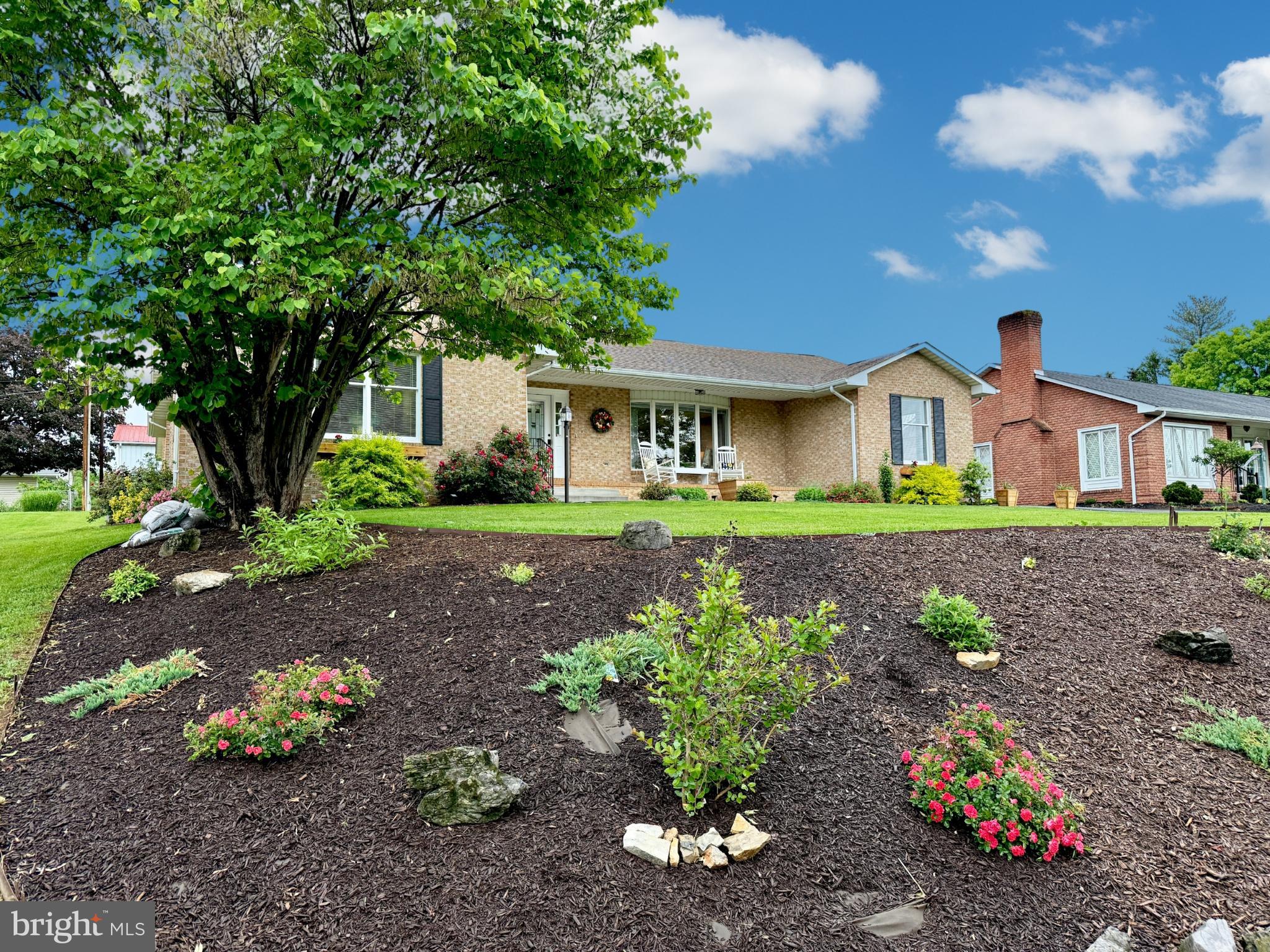 MEADOWBROOK - Residential