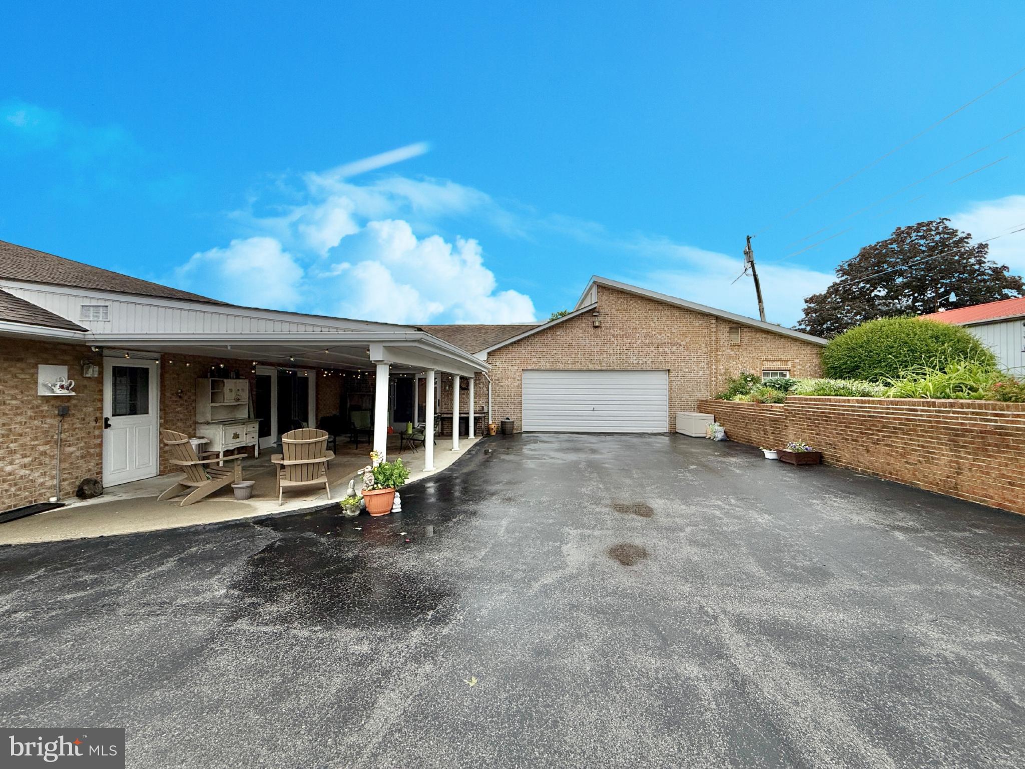 MEADOWBROOK - Residential