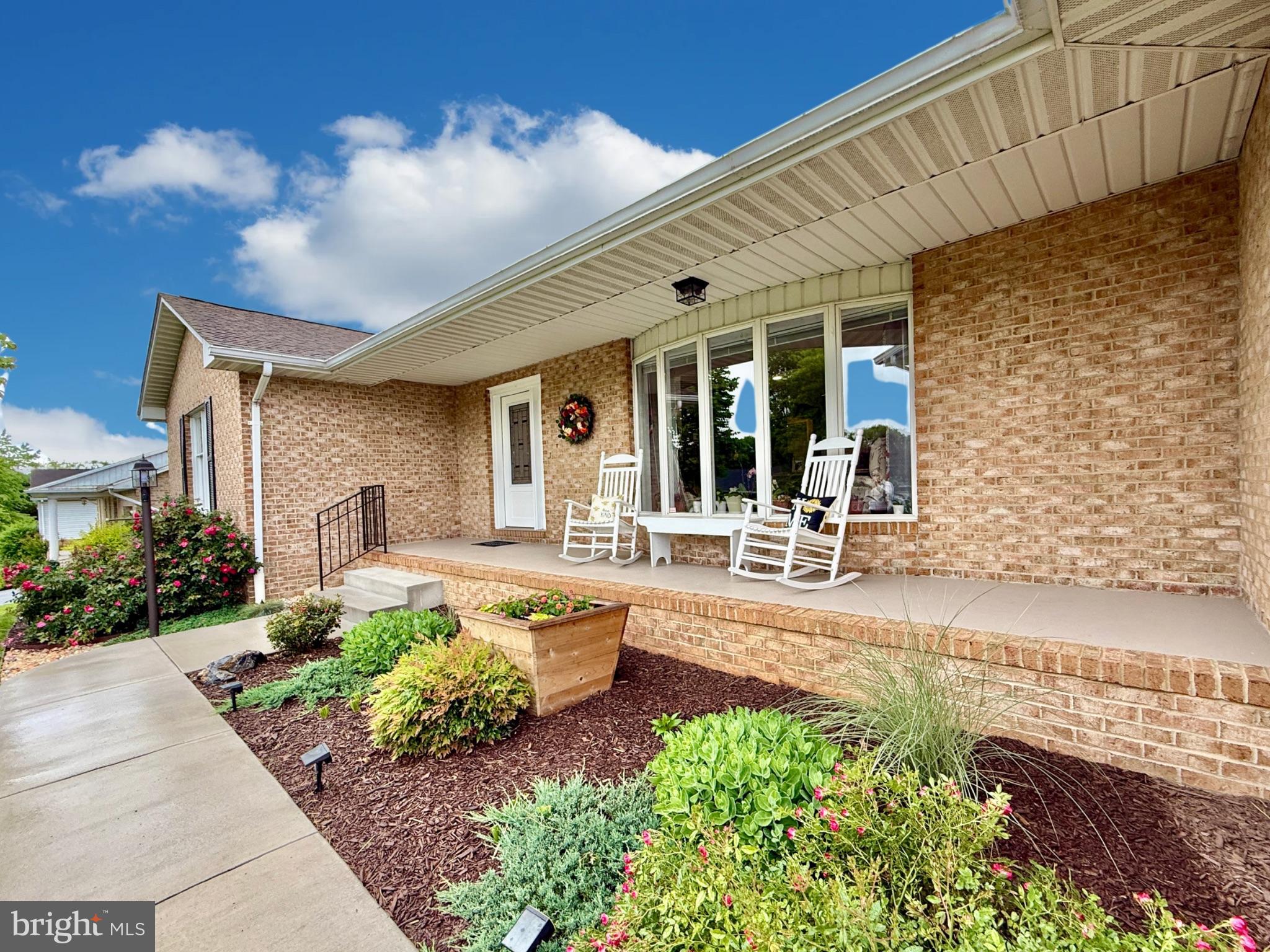 MEADOWBROOK - Residential