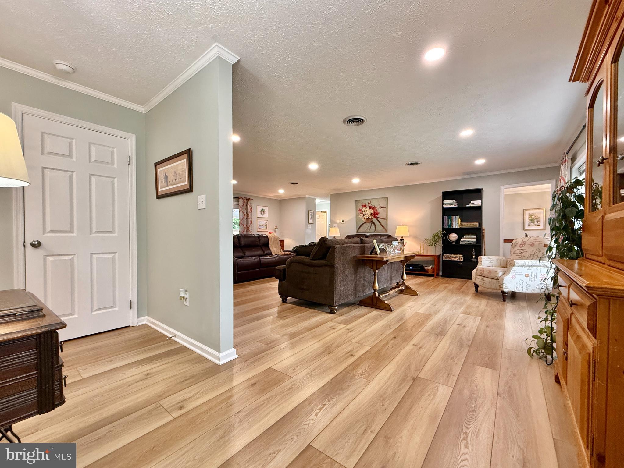 MEADOWBROOK - Residential