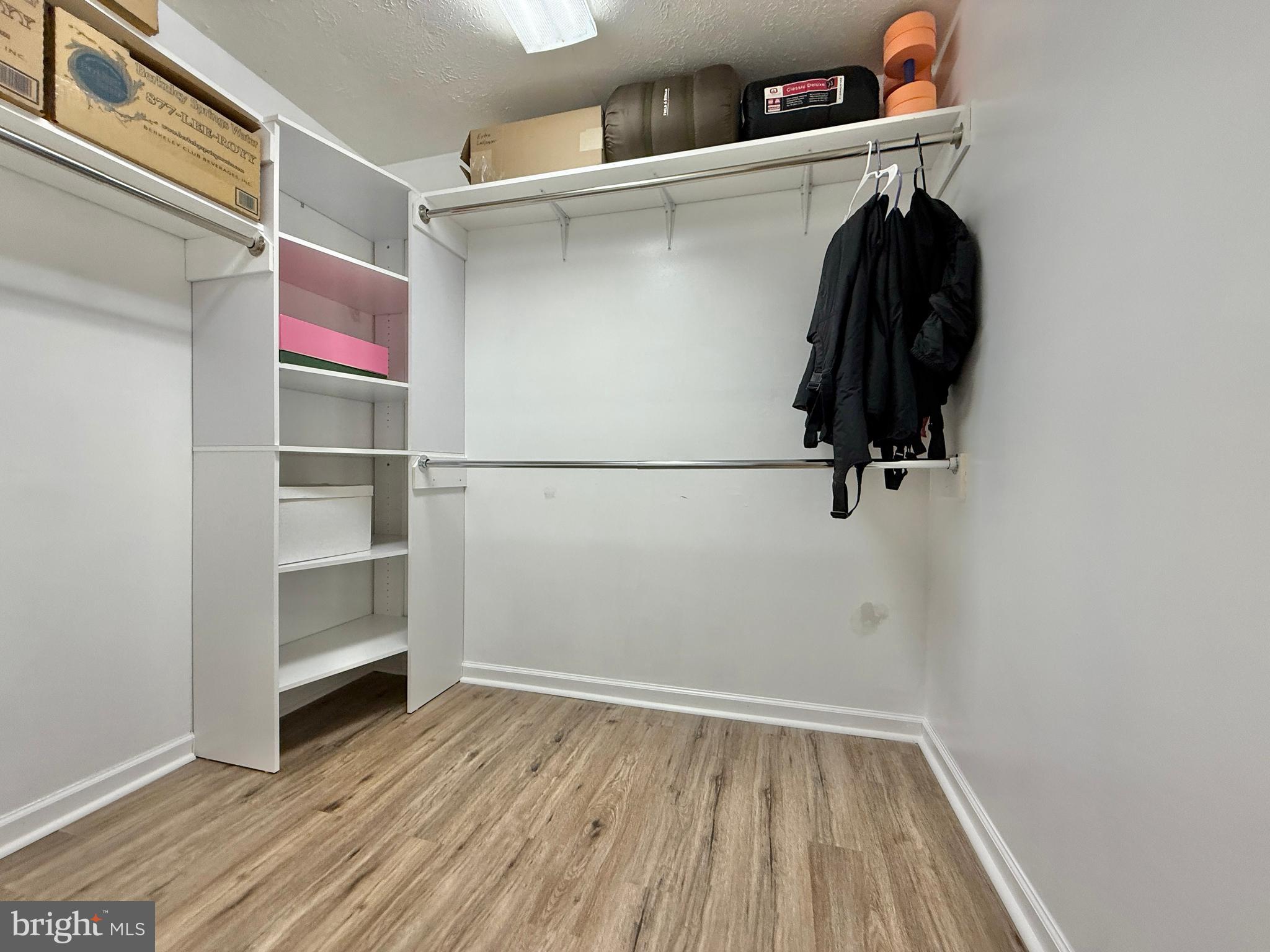 MEADOWBROOK - Residential