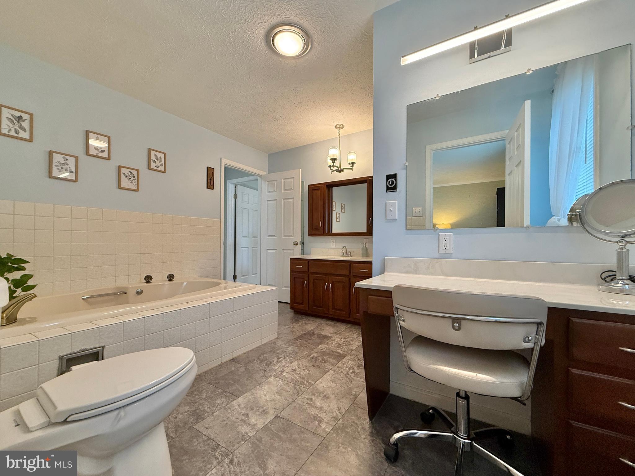 MEADOWBROOK - Residential