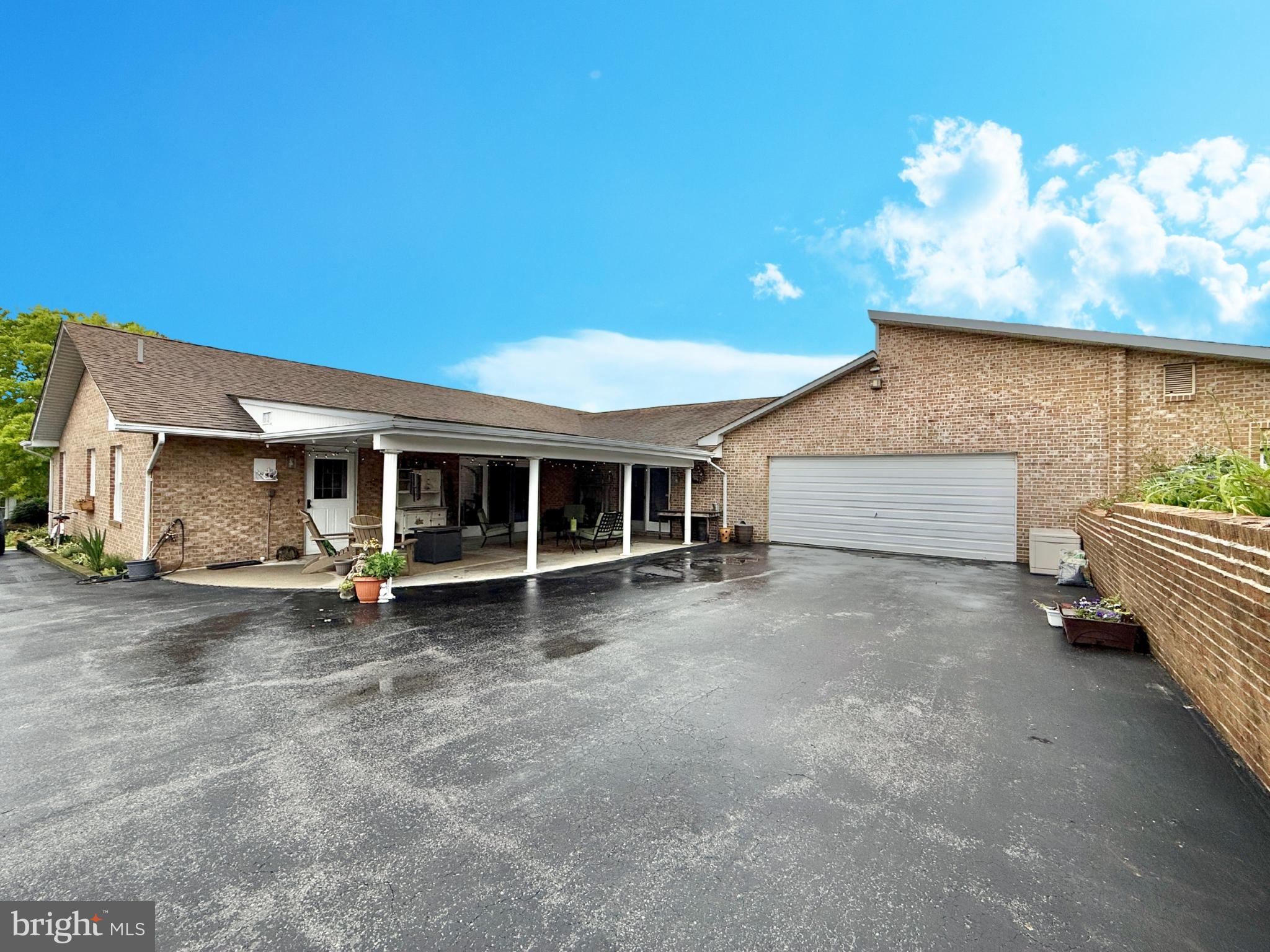 MEADOWBROOK - Residential