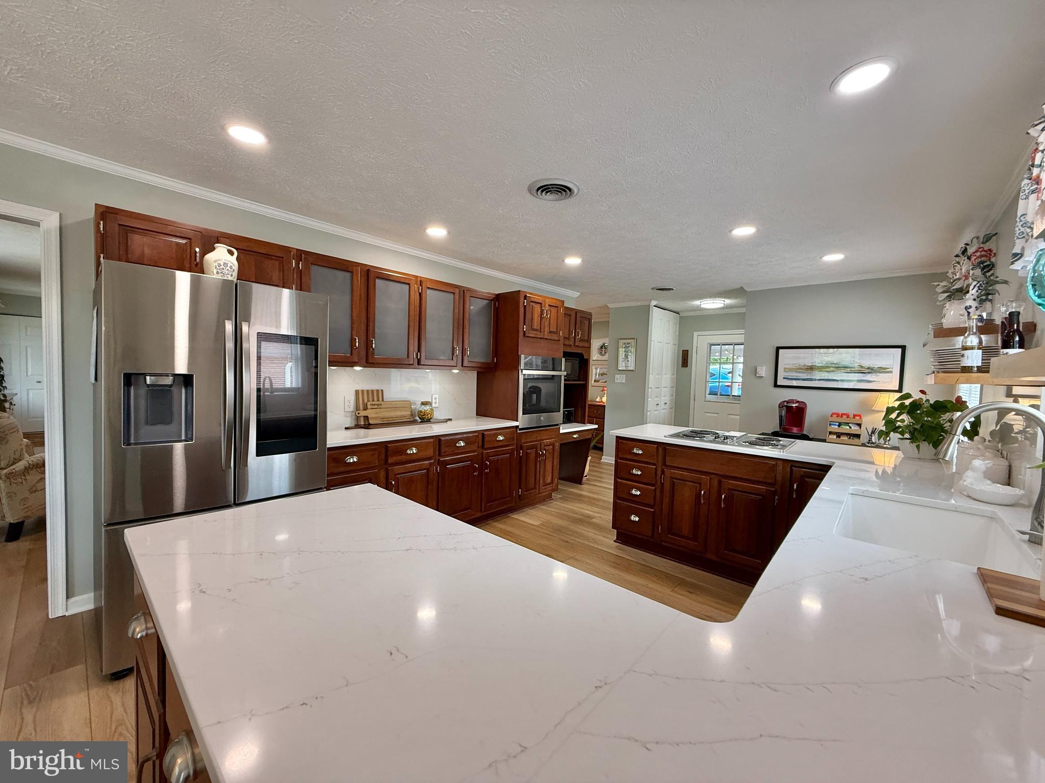 MEADOWBROOK - Residential