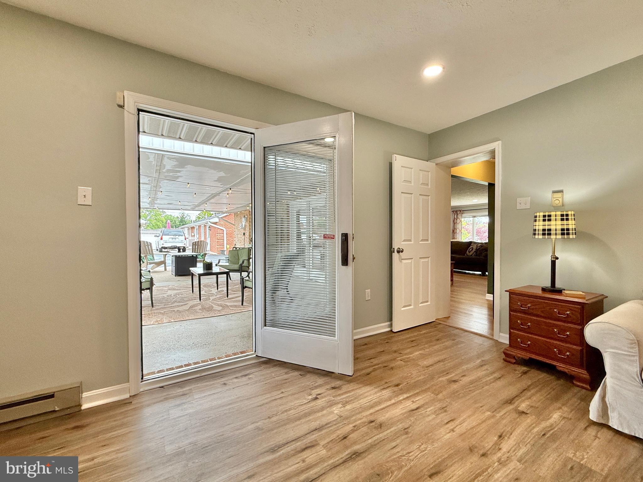 MEADOWBROOK - Residential