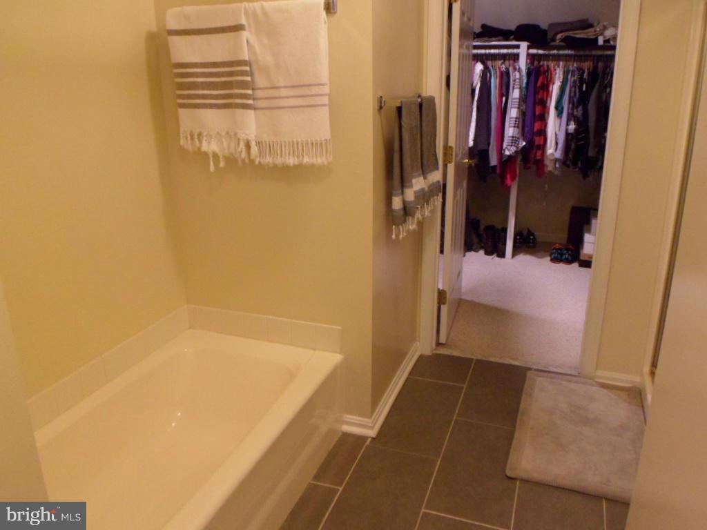 CEDAR COVE - Residential Lease