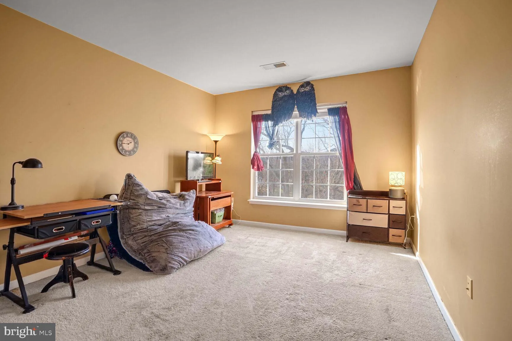 Manassas Park, Virginia 20111, United States, 2 Bedrooms Bedrooms, ,2 BathroomsBathrooms,Residential,Contingent,27318