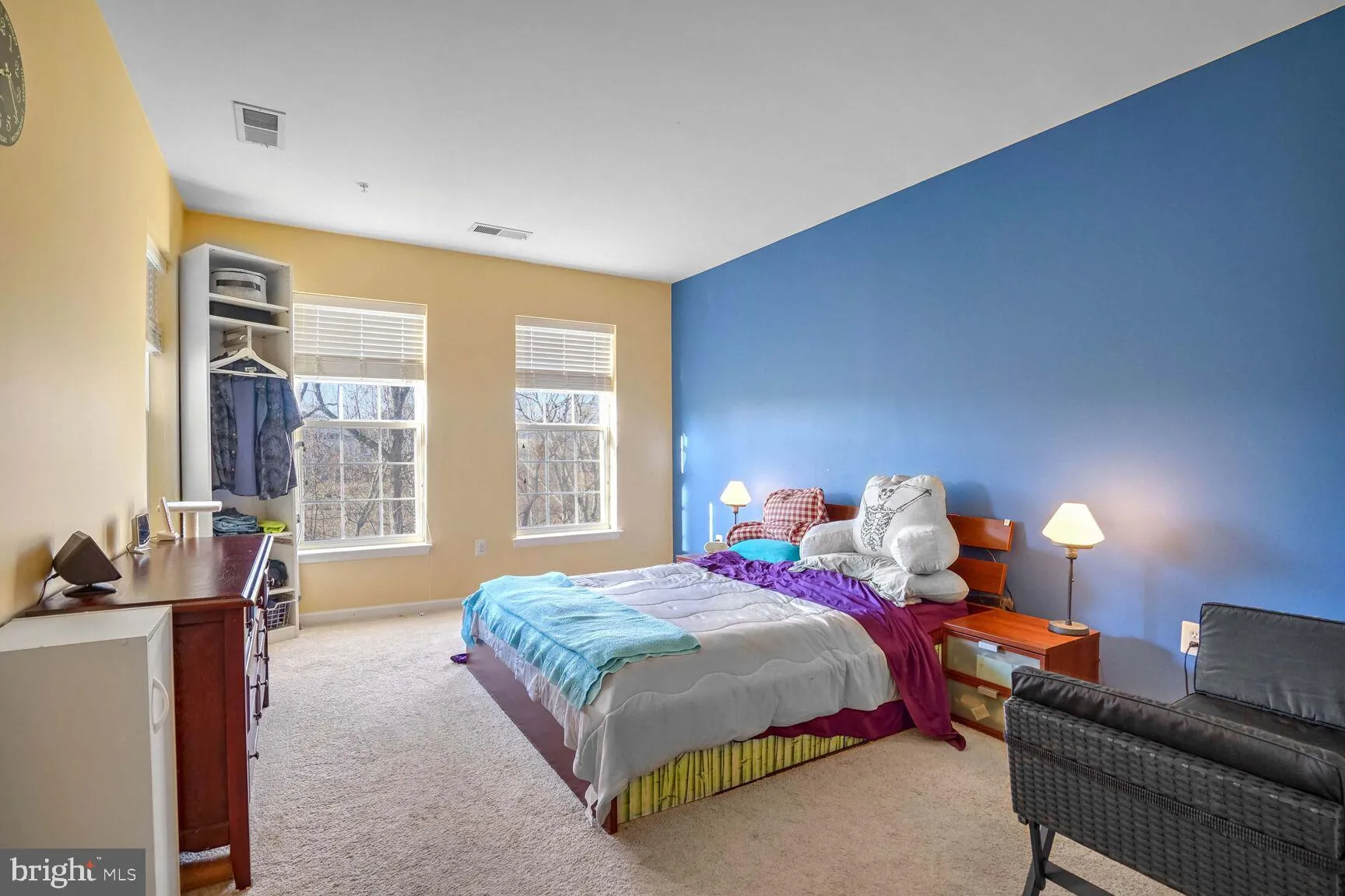 Manassas Park, Virginia 20111, United States, 2 Bedrooms Bedrooms, ,2 BathroomsBathrooms,Residential,Contingent,27318