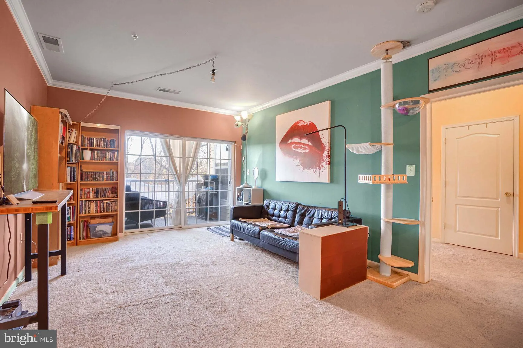 Manassas Park, Virginia 20111, United States, 2 Bedrooms Bedrooms, ,2 BathroomsBathrooms,Residential,Contingent,27318