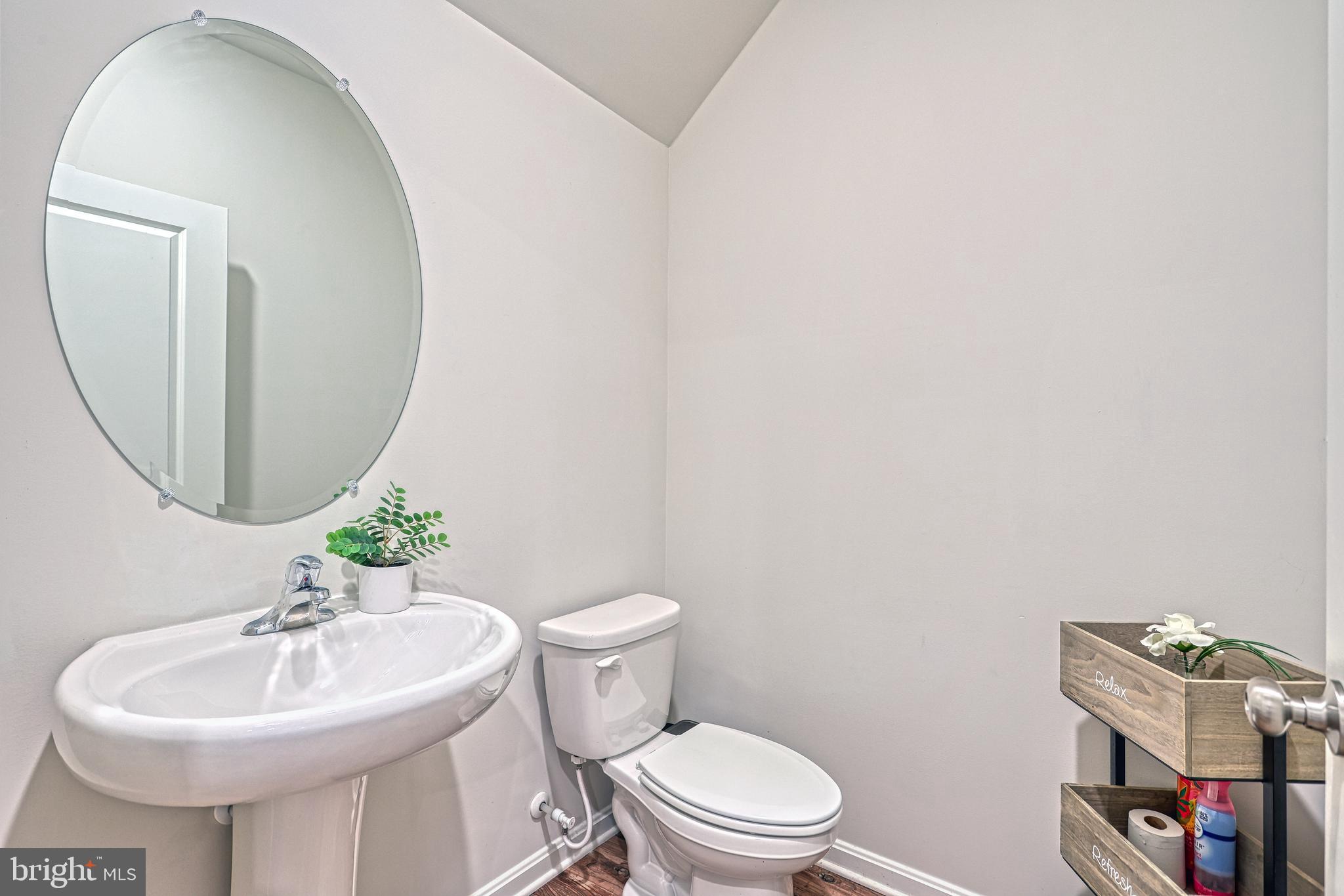 LOCUST RUN - Residential