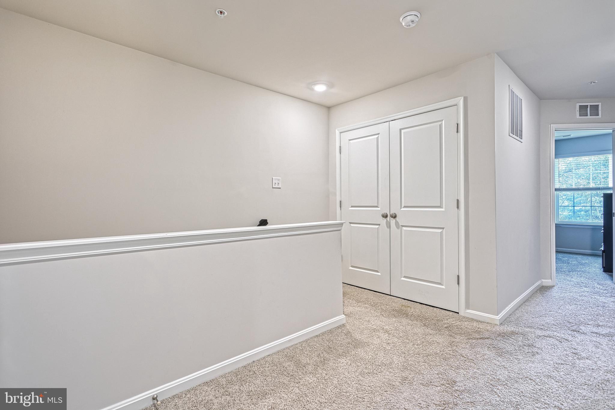 LOCUST RUN - Residential