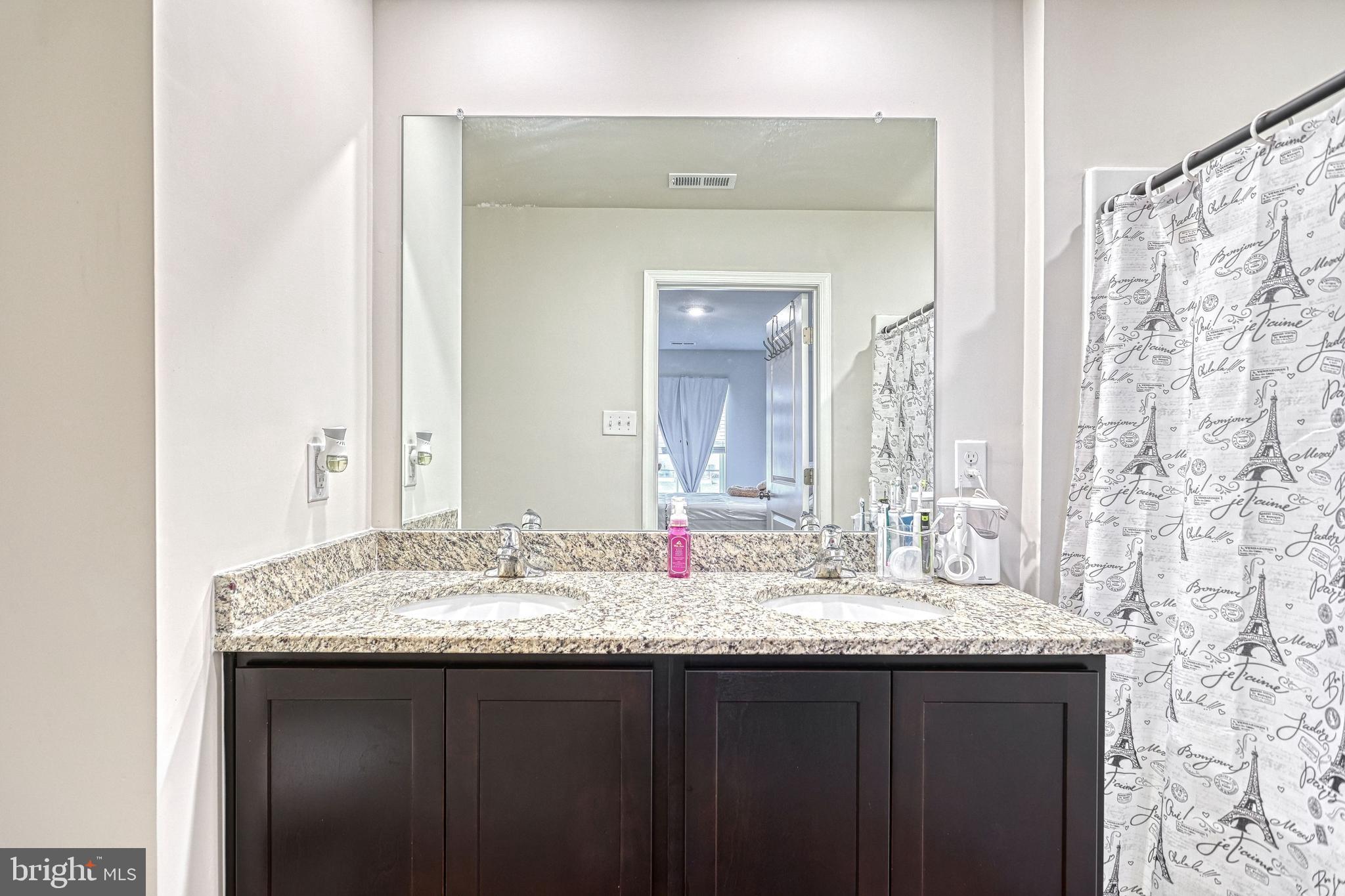 LOCUST RUN - Residential