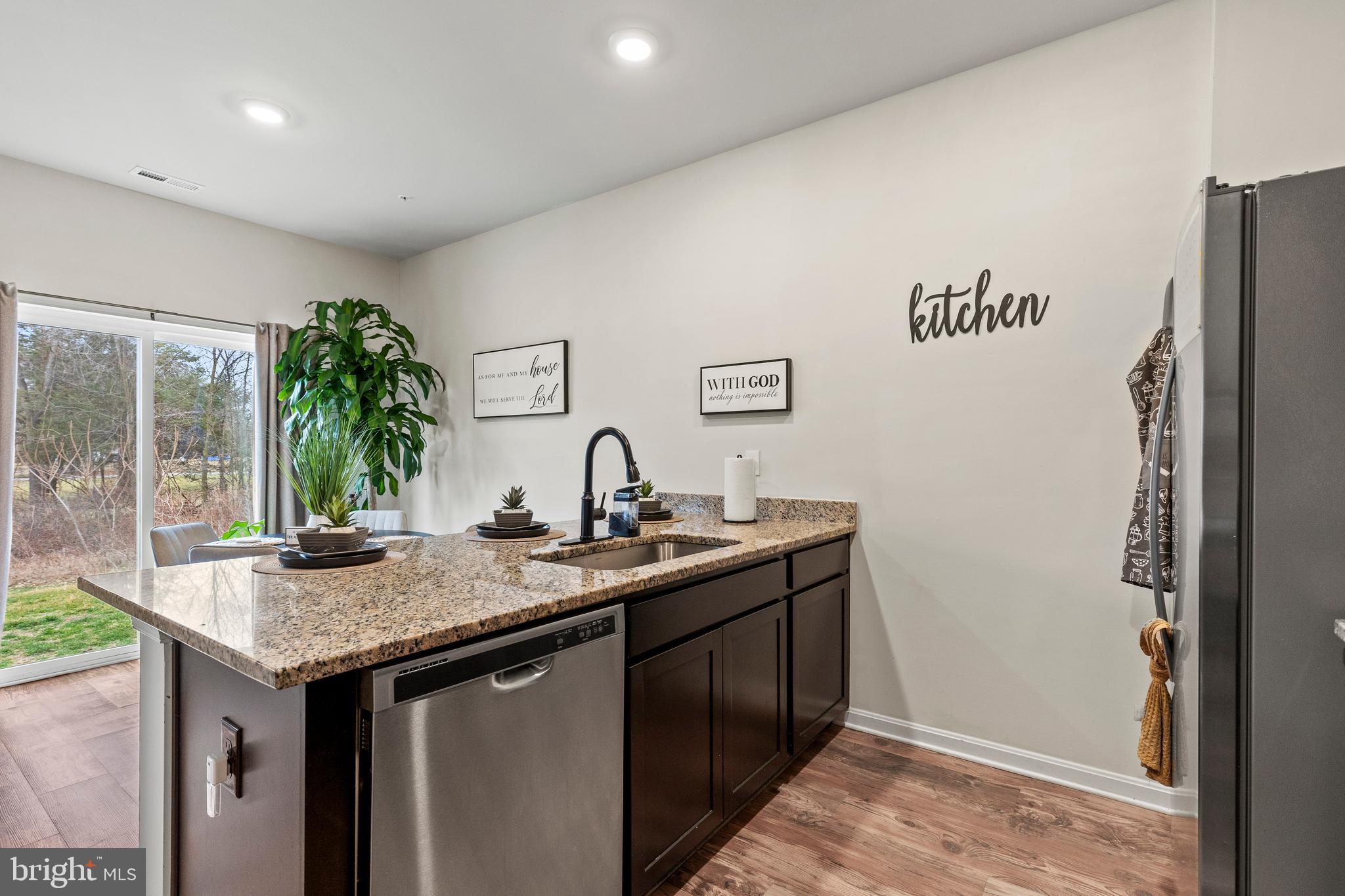 LOCUST RUN - Residential